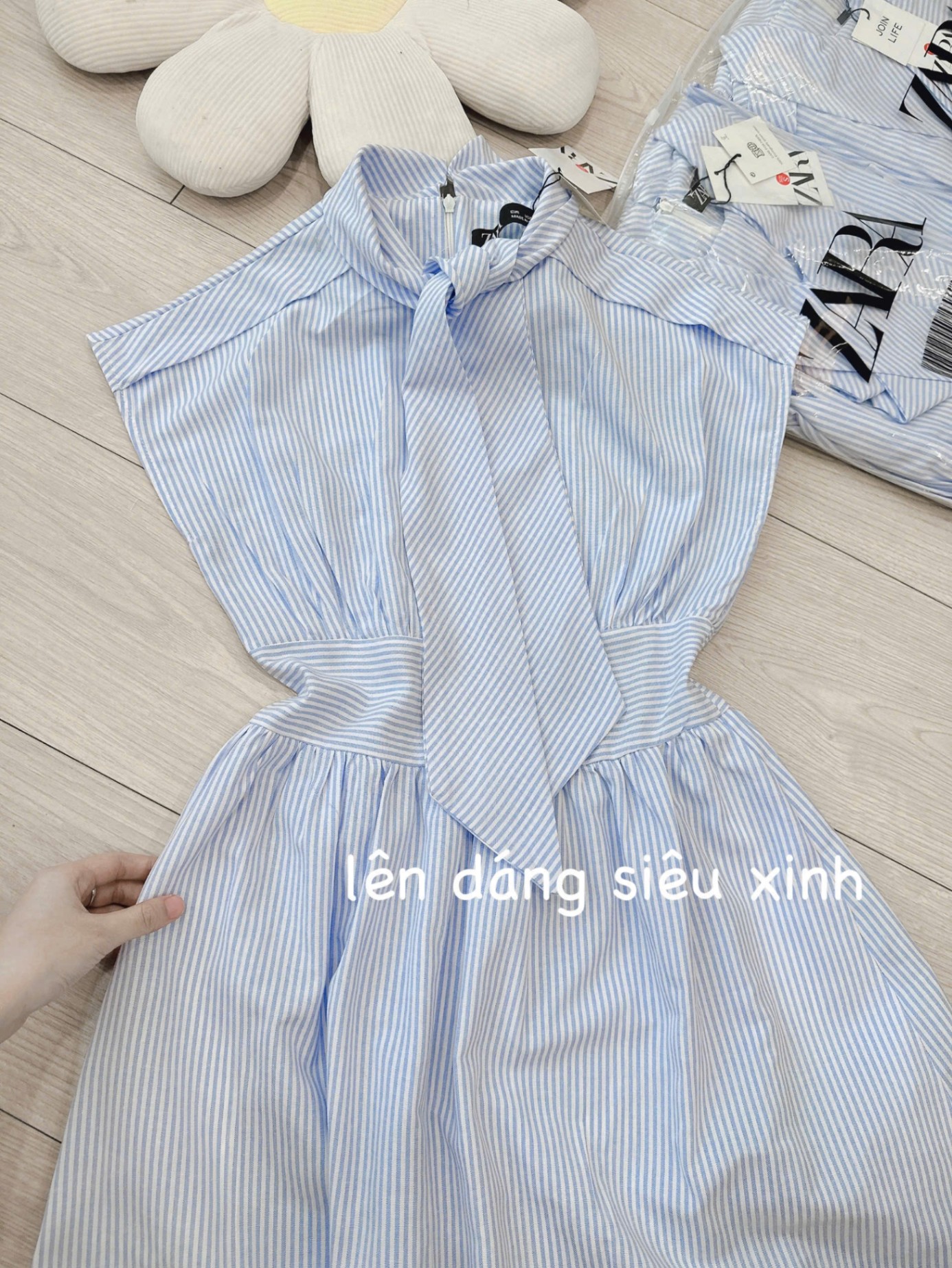 Y1793 -VÁY DÀI XANH KẺ SỌC CỔ NƠ ĐAI EO