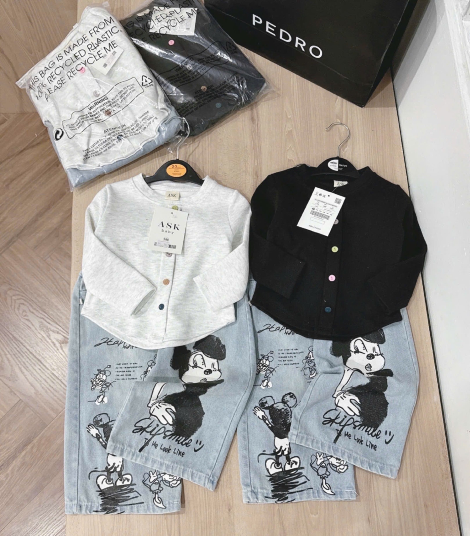 Y2085-SET BÉ GÁI ÁO ZIP CÚC MÀU QUẦN BÒ MICKEY