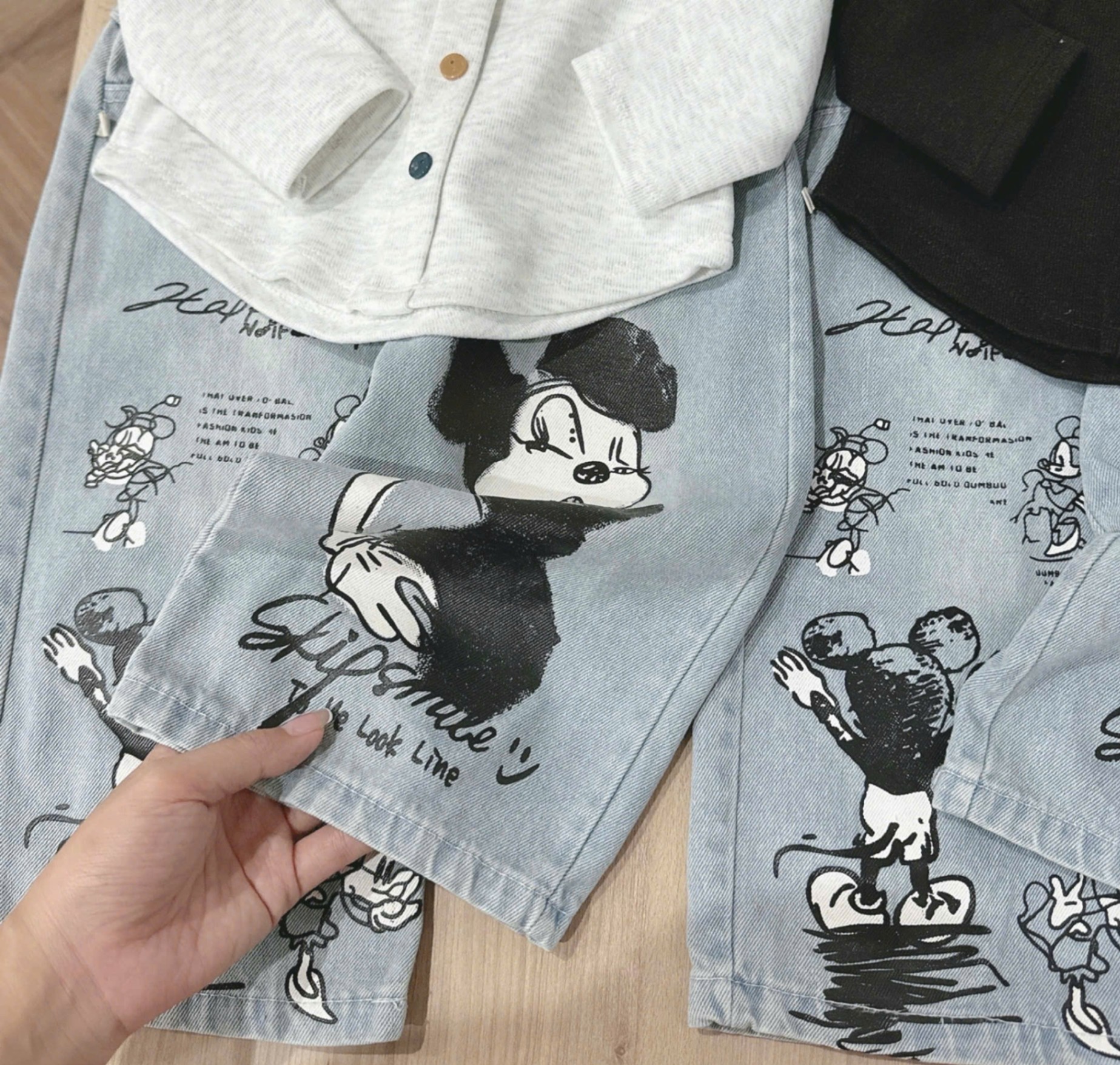 Y2085-SET BÉ GÁI ÁO ZIP CÚC MÀU QUẦN BÒ MICKEY