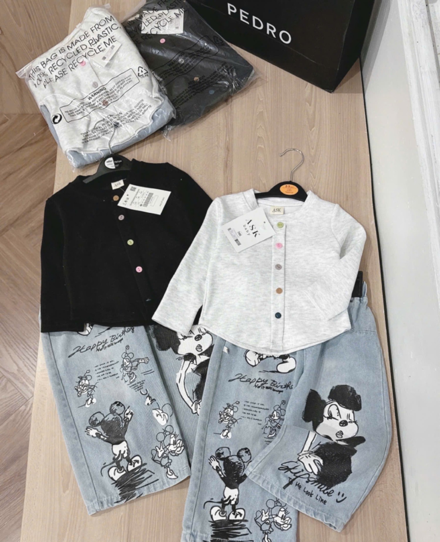 Y2085-SET BÉ GÁI ÁO ZIP CÚC MÀU QUẦN BÒ MICKEY