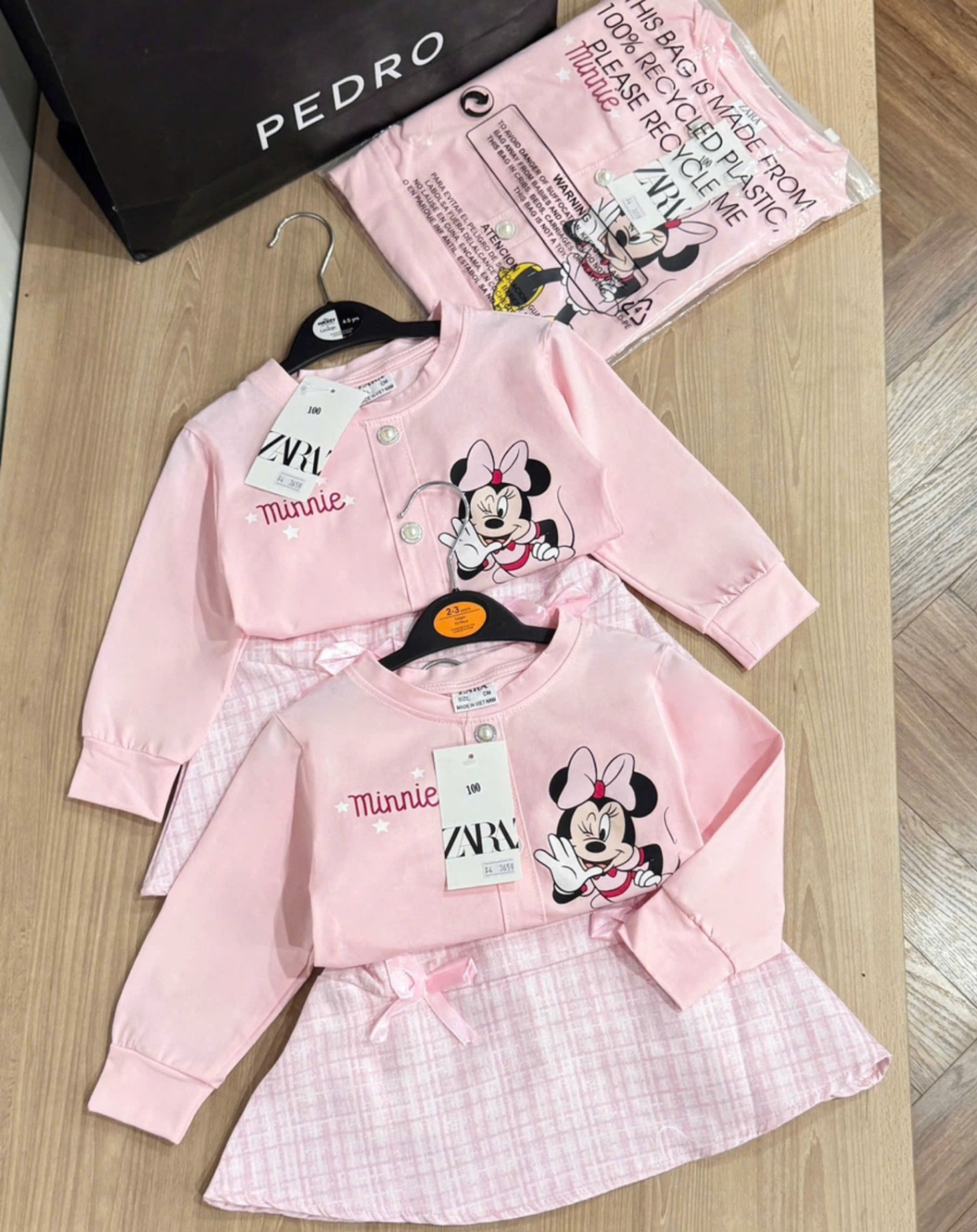 Y2116-SET BÉ GÁI ÁO HỒNG MICKEY MINNIE CVAY NƠ