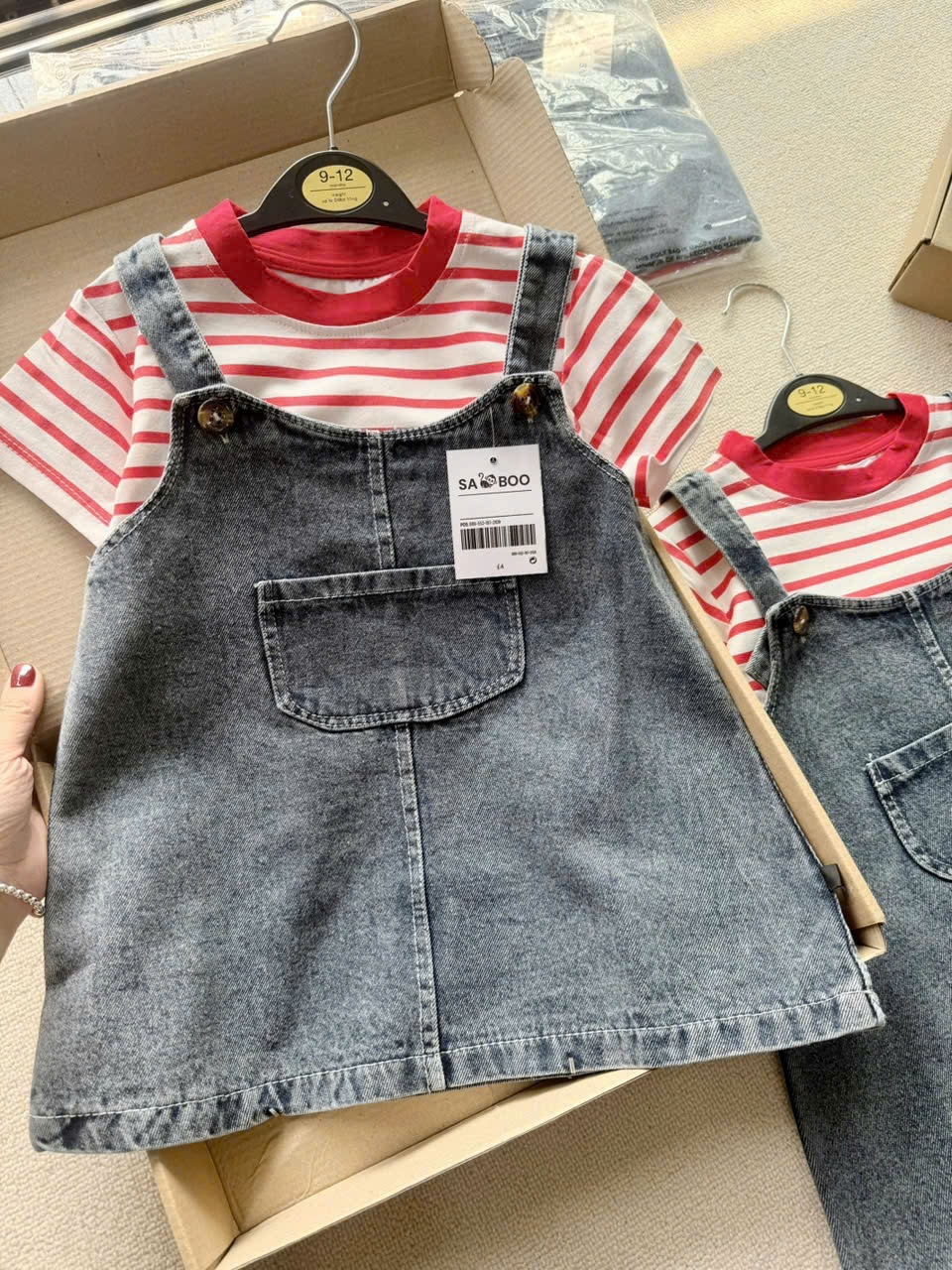 H4382- SET ÁO PULL CỘC KẺ ĐỎ MIX YẾM JEAN BG