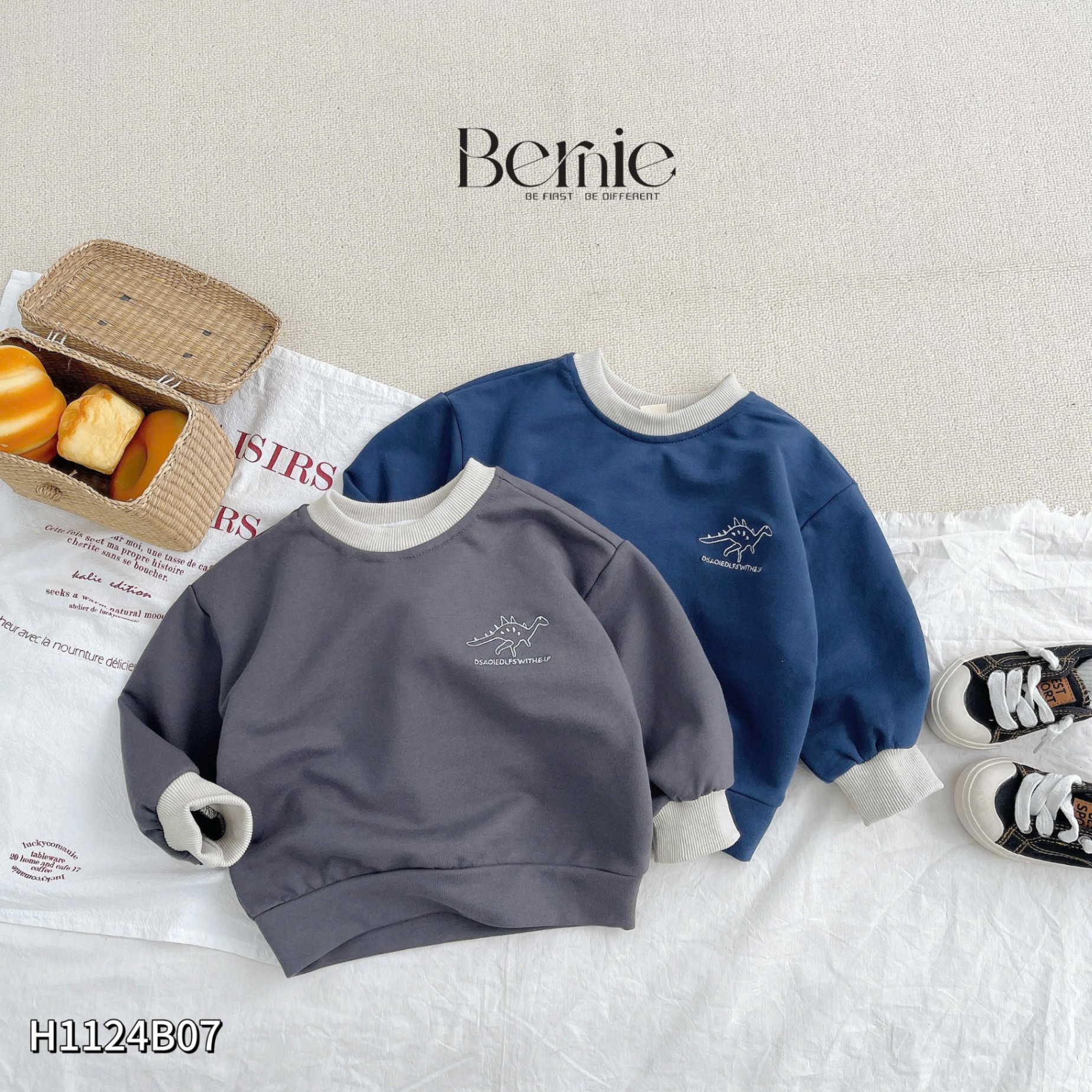 BERNIE- H1124B07- SET BÉ TRAO TÚI HỘP THÊU KHỦNG LONG