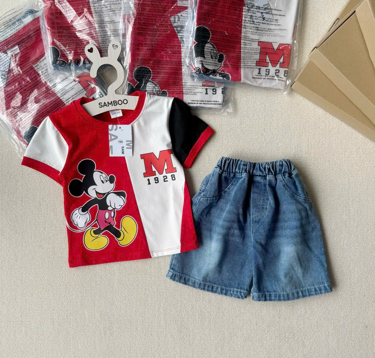 Y2448- BỘ ĐÙI BÉ TRAI ÁO CỘC MICKEY ĐỎ TRẮNG QUẦN JEANS