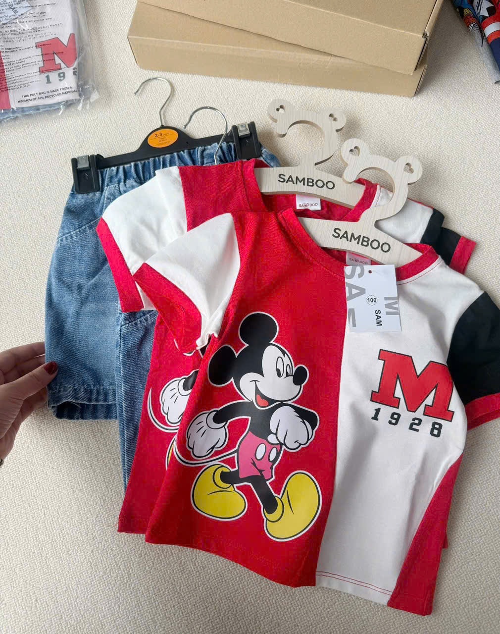 Y2448- BỘ ĐÙI BÉ TRAI ÁO CỘC MICKEY ĐỎ TRẮNG QUẦN JEANS