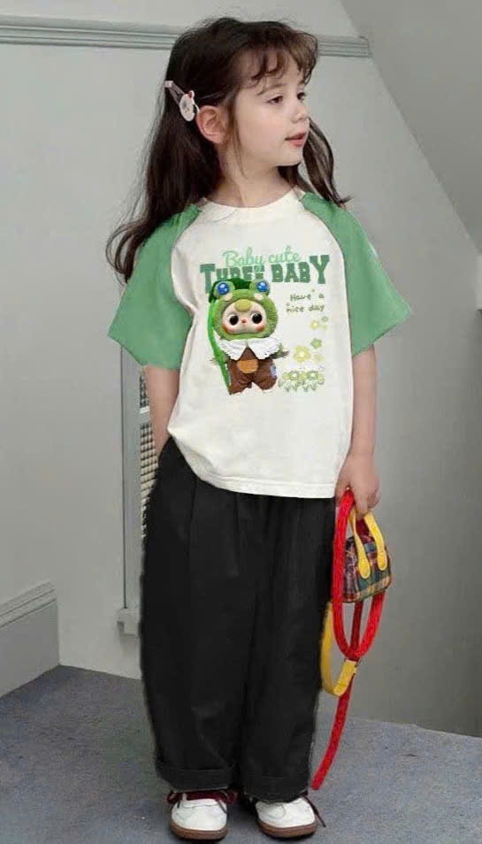 H4644- BỘ BABYTHREE PHỐI XANH LA MIX QUẦN BAGGY ĐEN THỤNG