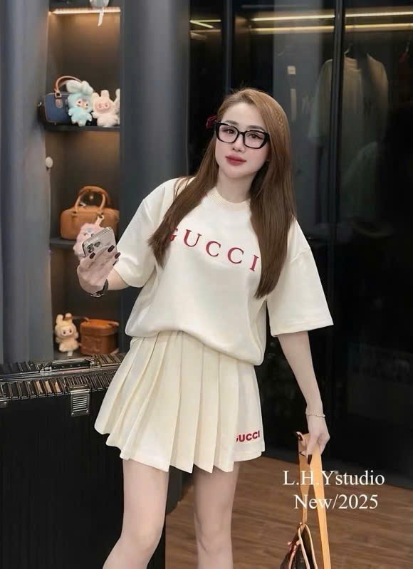 Y3689- SET NỮ ÁO CỘC GUCCI SVAY XẾP LI UMI HÀN