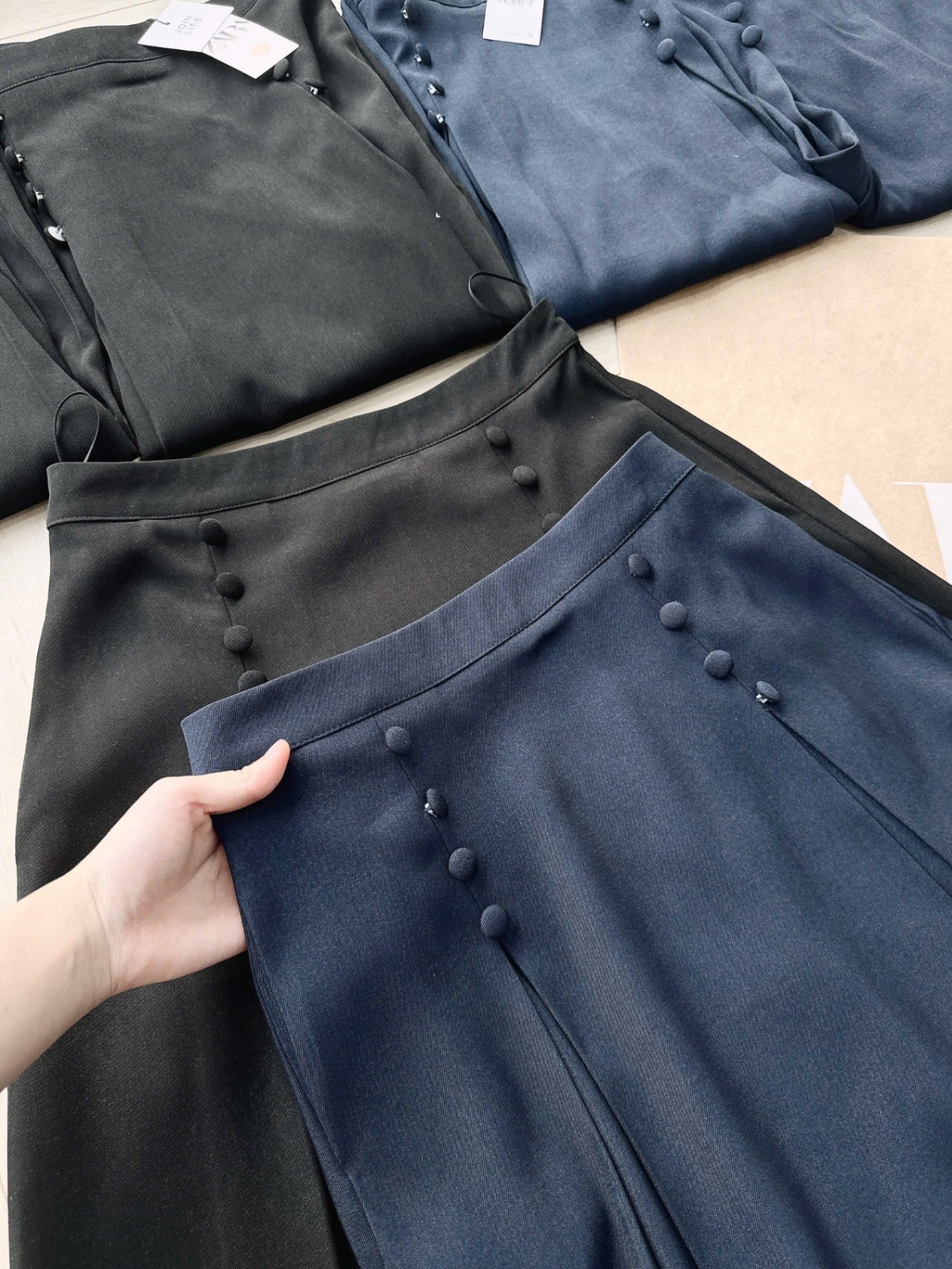 L293-CHÂN VÁY XẾP LI CÚC BỌC XOÈ NHẸ