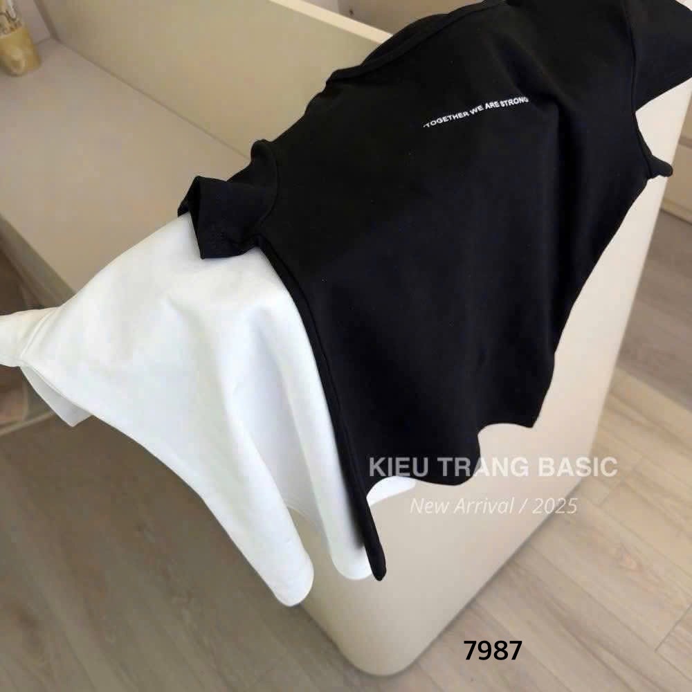 L311-SET 2 ÁO ZIP TRẮNG ĐEN CHỮ NỮ SẴN