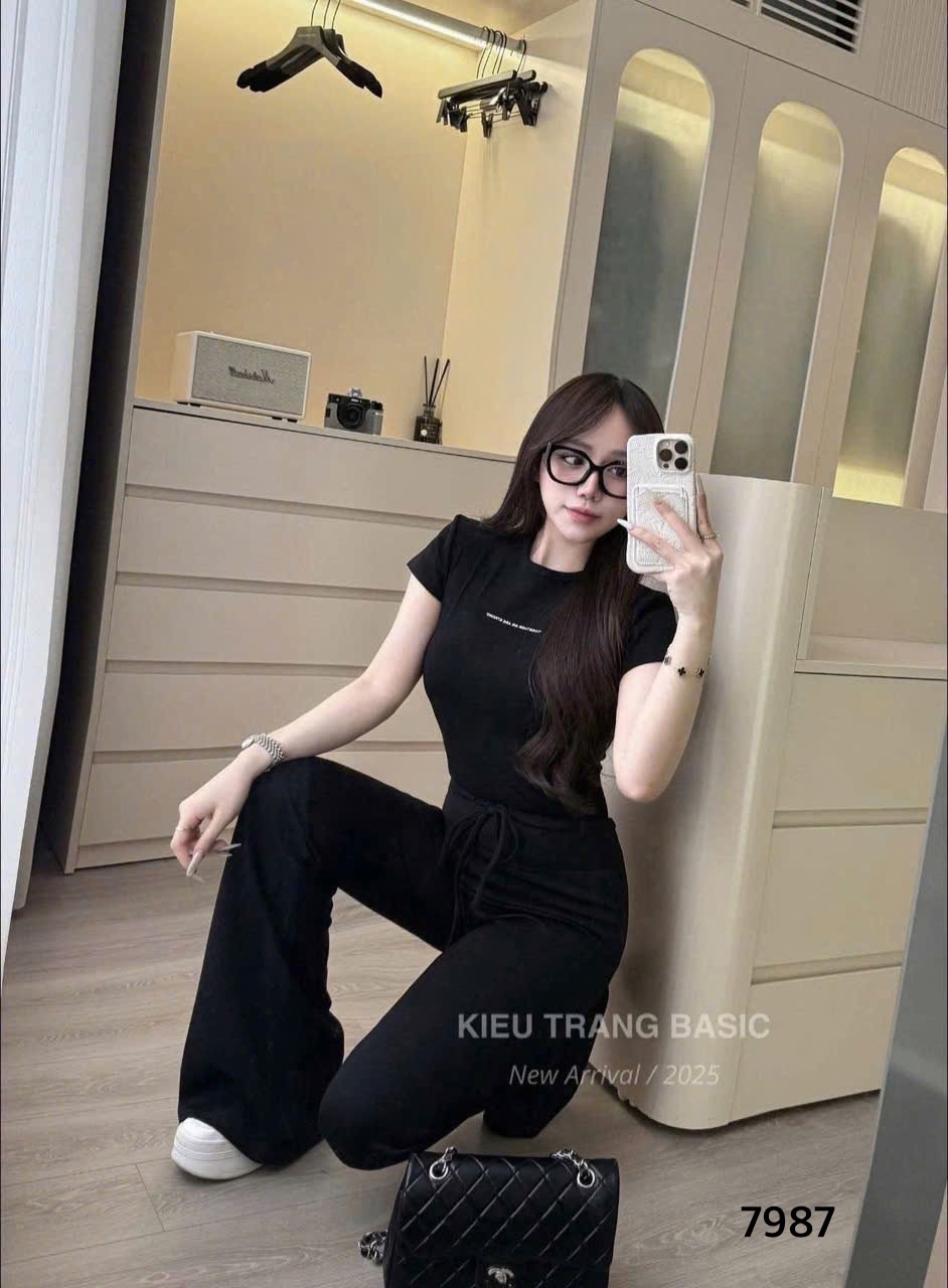 L311-SET 2 ÁO ZIP TRẮNG ĐEN CHỮ NỮ SẴN
