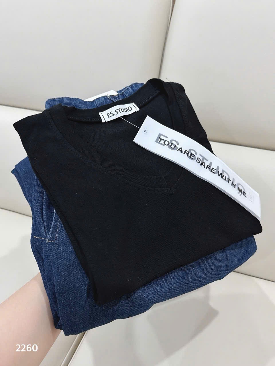 L310- SET ÁO ZIP ĐEN CỔ TIM KÈM CHÂN VÂY JEAN