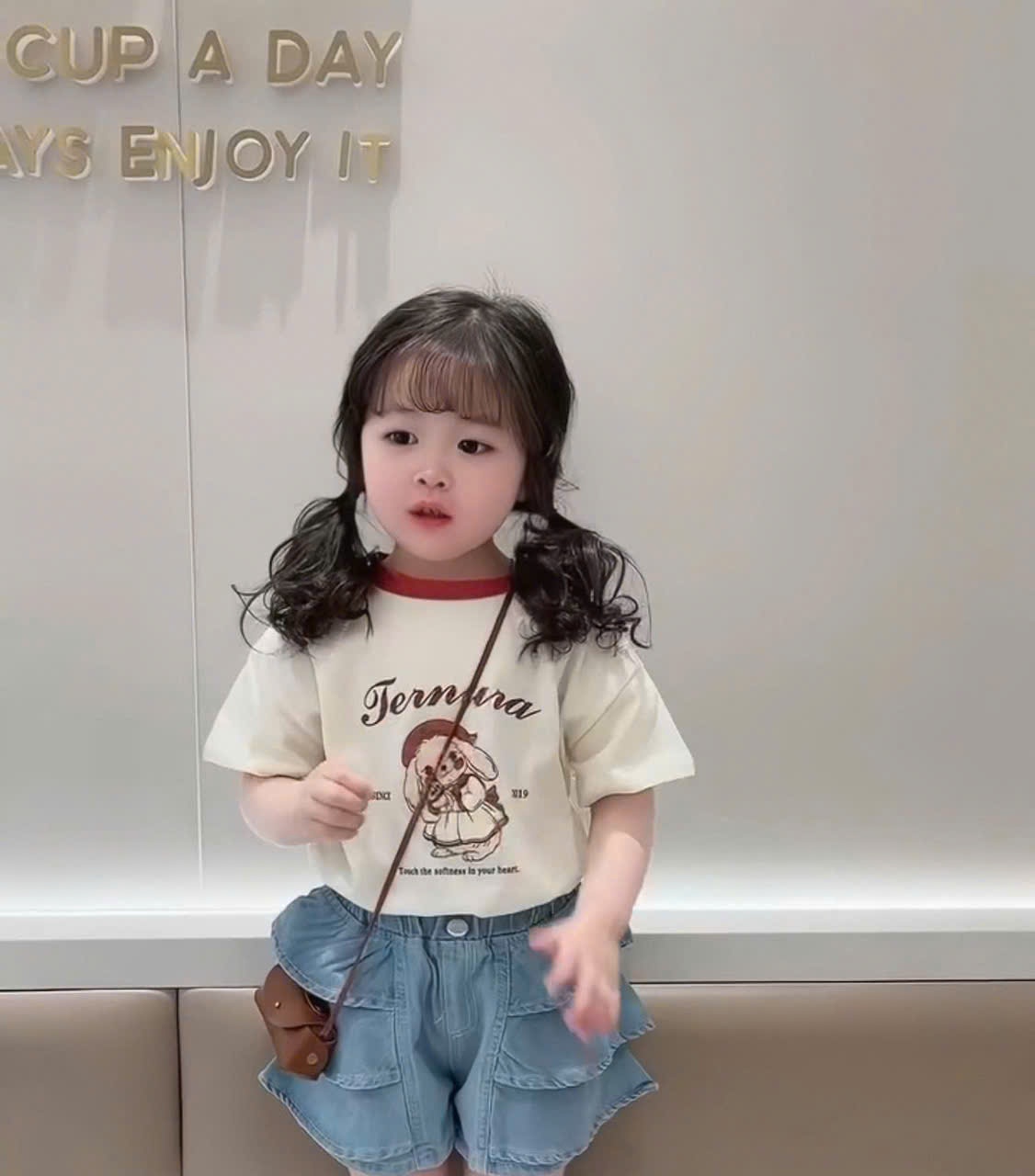 Y4041-SET3 ÁO BÉ GÁI CỘC THÚ JERNURA HỒNG BE TRẮNG