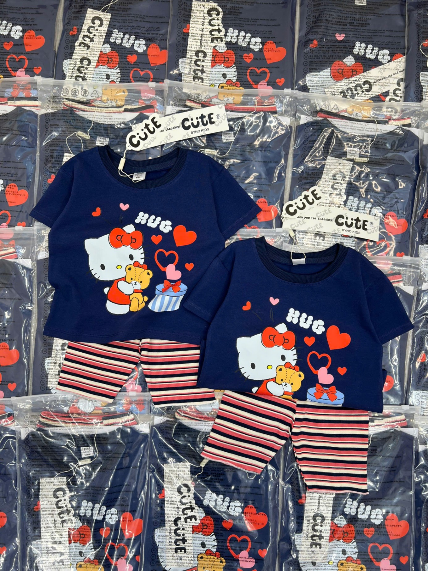 NO768-SET KITTY THAN QUẦN LEGGING KẺ CHO BÉ