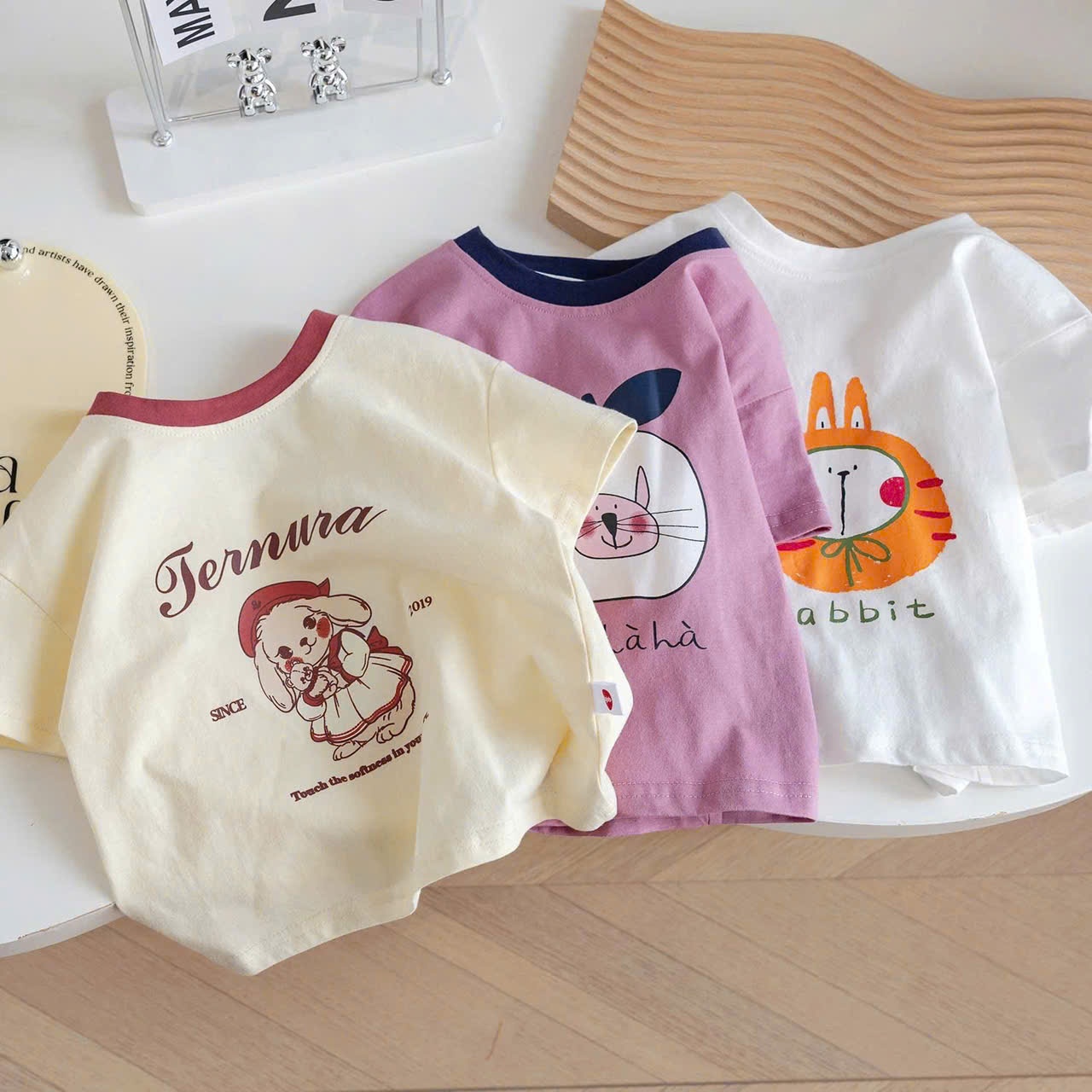 Y4041-SET3 ÁO BÉ GÁI CỘC THÚ JERNURA HỒNG BE TRẮNG