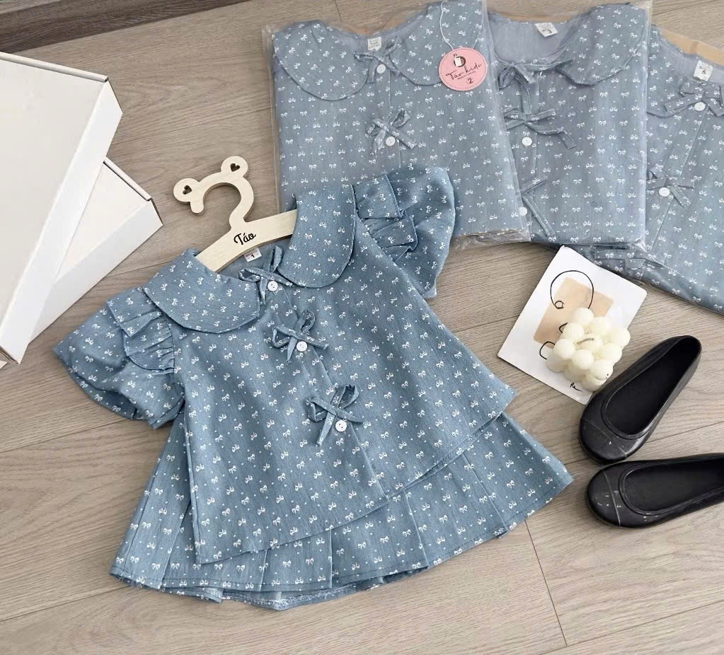 Y4048-BỘ BÉ GÁI XANH CỔ SEN NƠ TRẮNG MIX CVAY