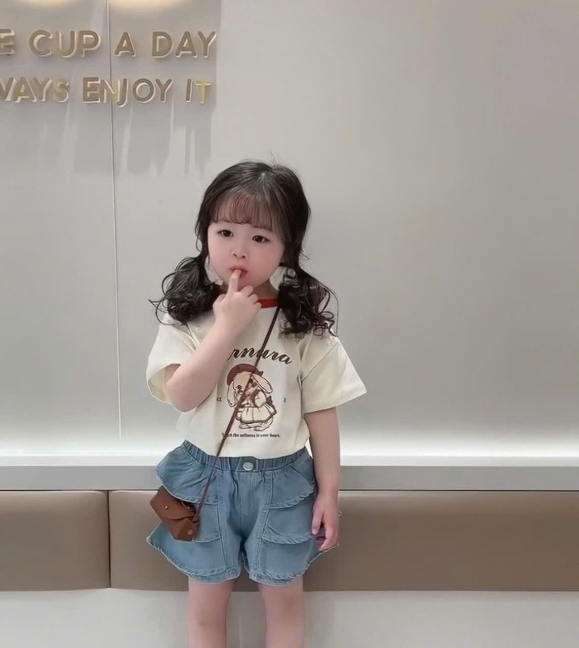 Y4041-SET3 ÁO BÉ GÁI CỘC THÚ JERNURA HỒNG BE TRẮNG