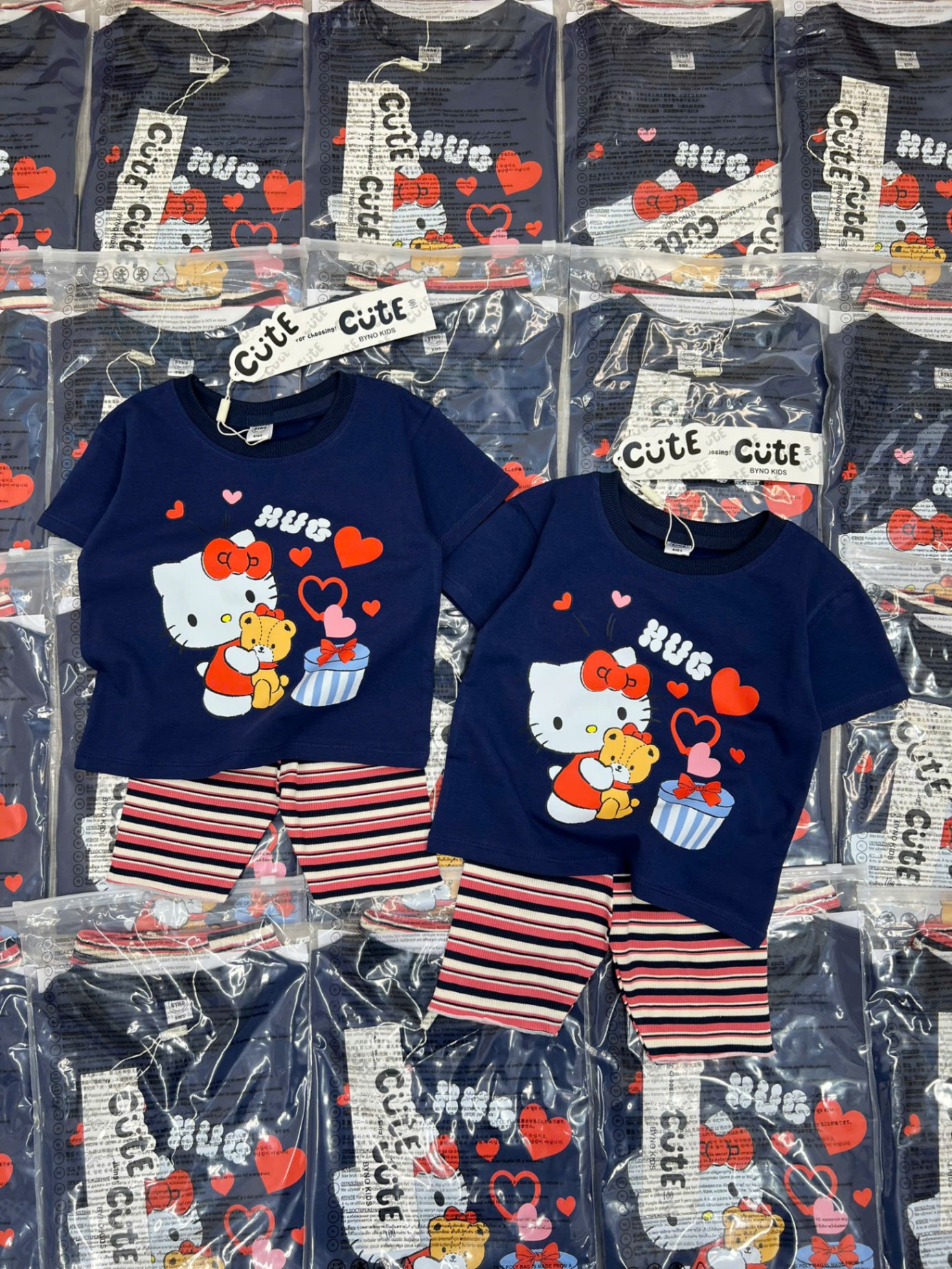 NO768-SET KITTY THAN QUẦN LEGGING KẺ CHO BÉ