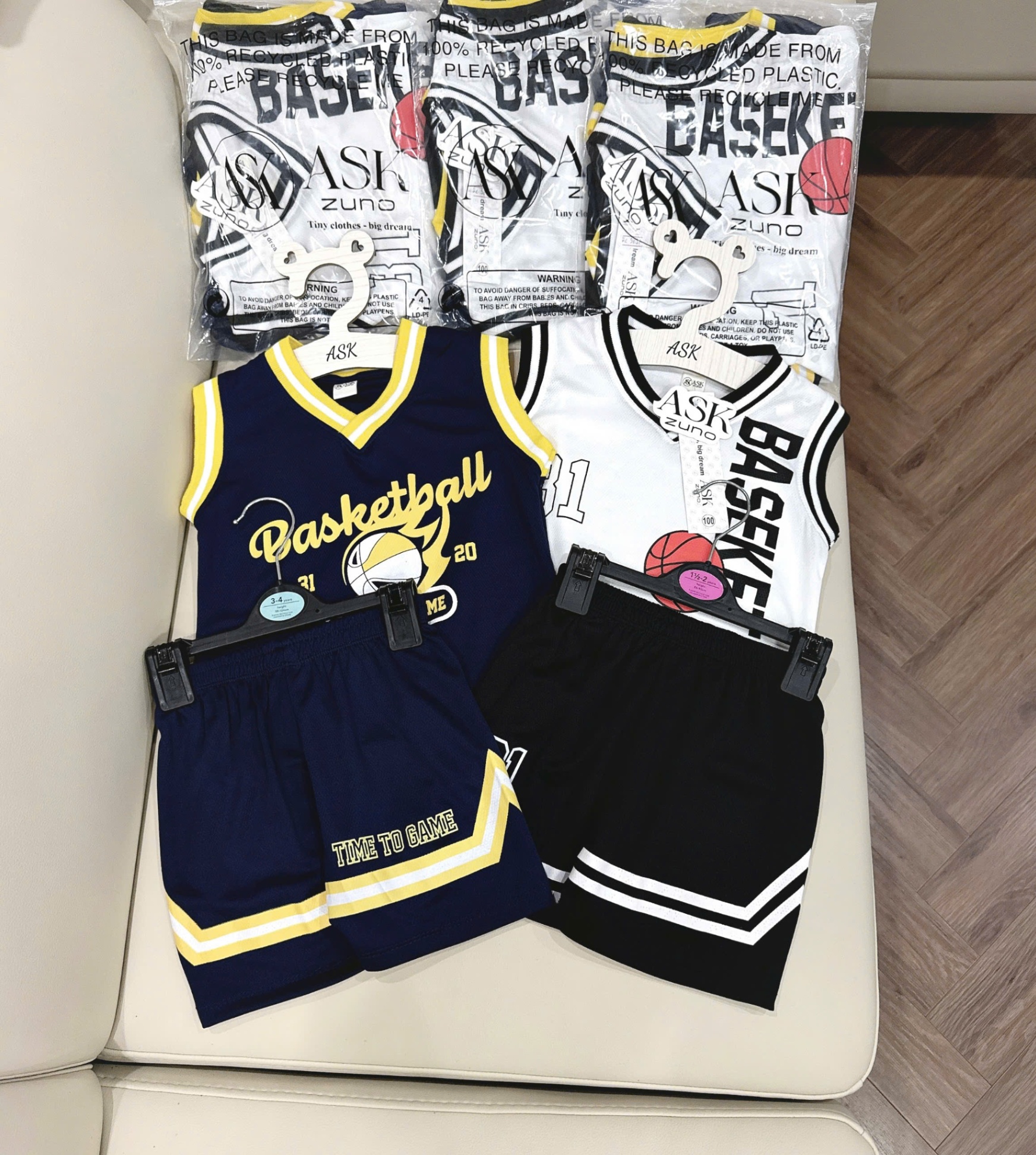 Y4049-SET 2 BỘ ĐÙI BÉ TRAI BÓNG RỔ BASKETBALL THAN TRẮNG