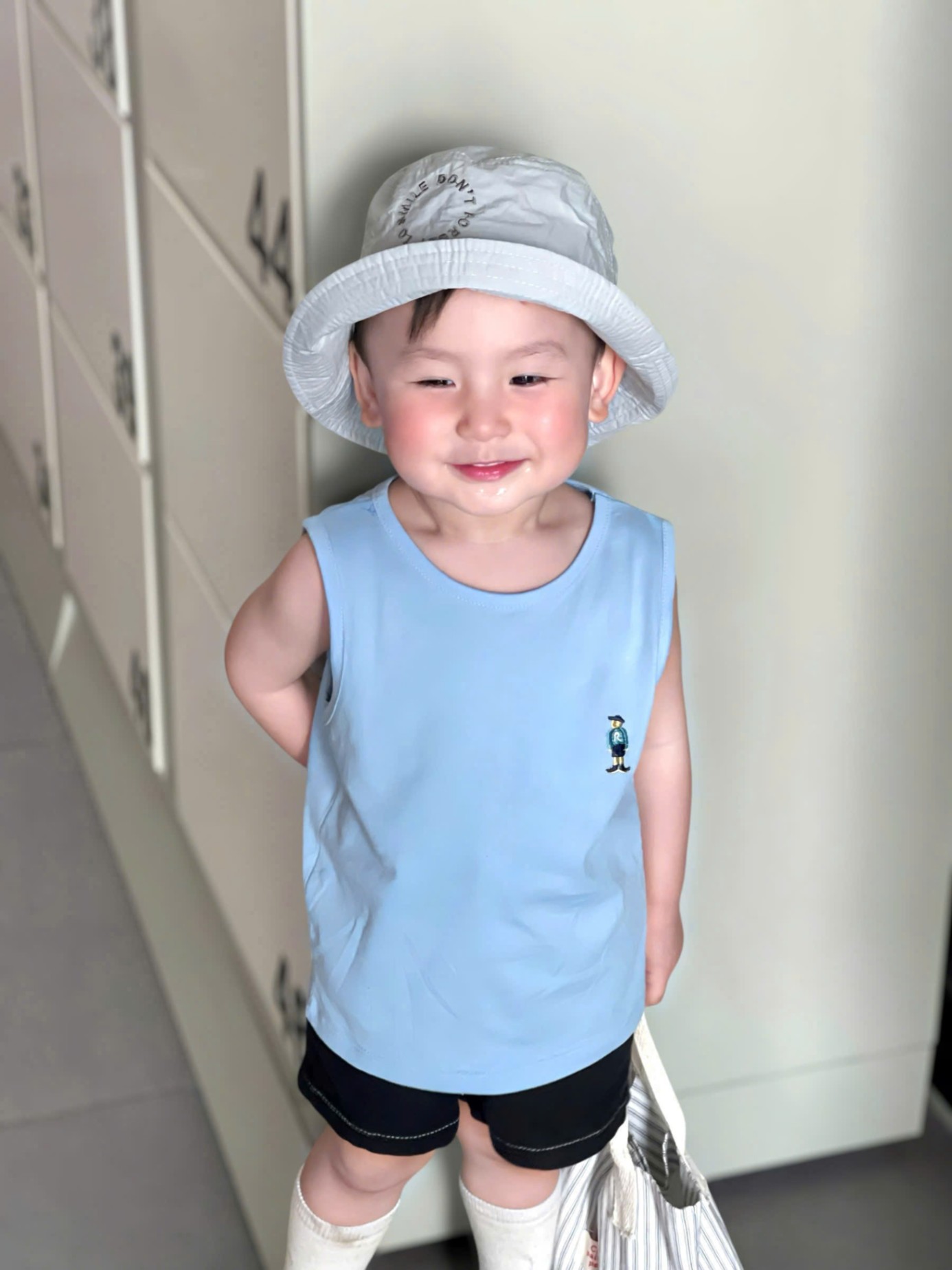 Y4502 - SET 4 ÁO BÉ TRAI BA LỖ THÊU HƯƠU ROY