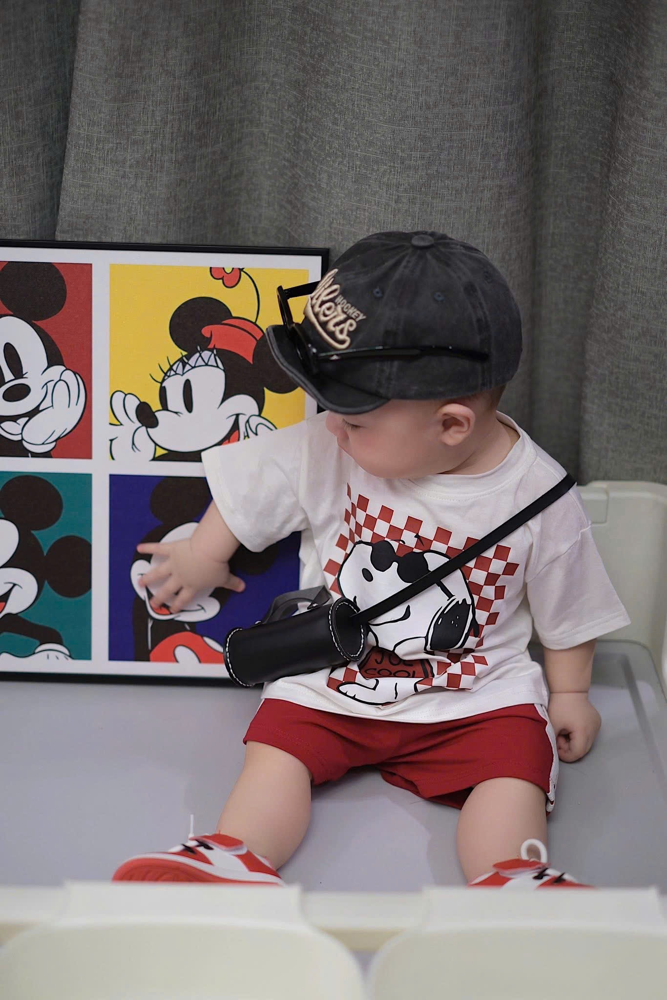 NO772-SET BỘ COTTON SNOPY JOE COOL MIX QUẦN SỌC THỂ THAO ĐỎ ĐÔ CHO BÉ YÊU