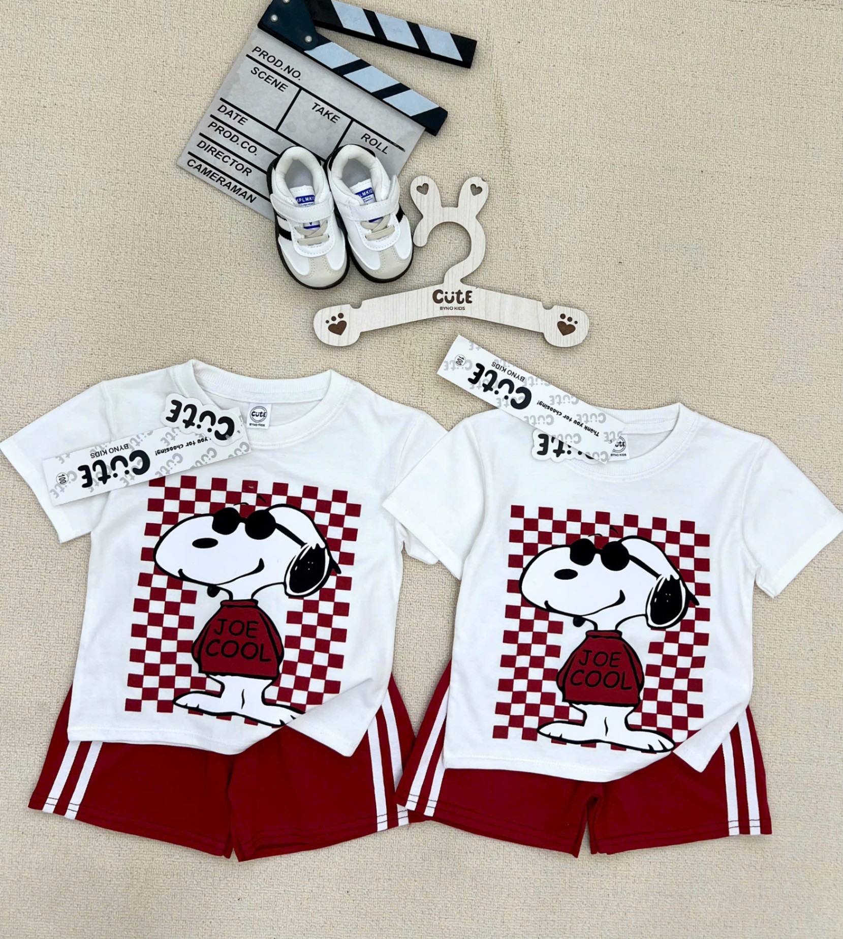 NO772-SET BỘ COTTON SNOPY JOE COOL MIX QUẦN SỌC THỂ THAO ĐỎ ĐÔ CHO BÉ YÊU