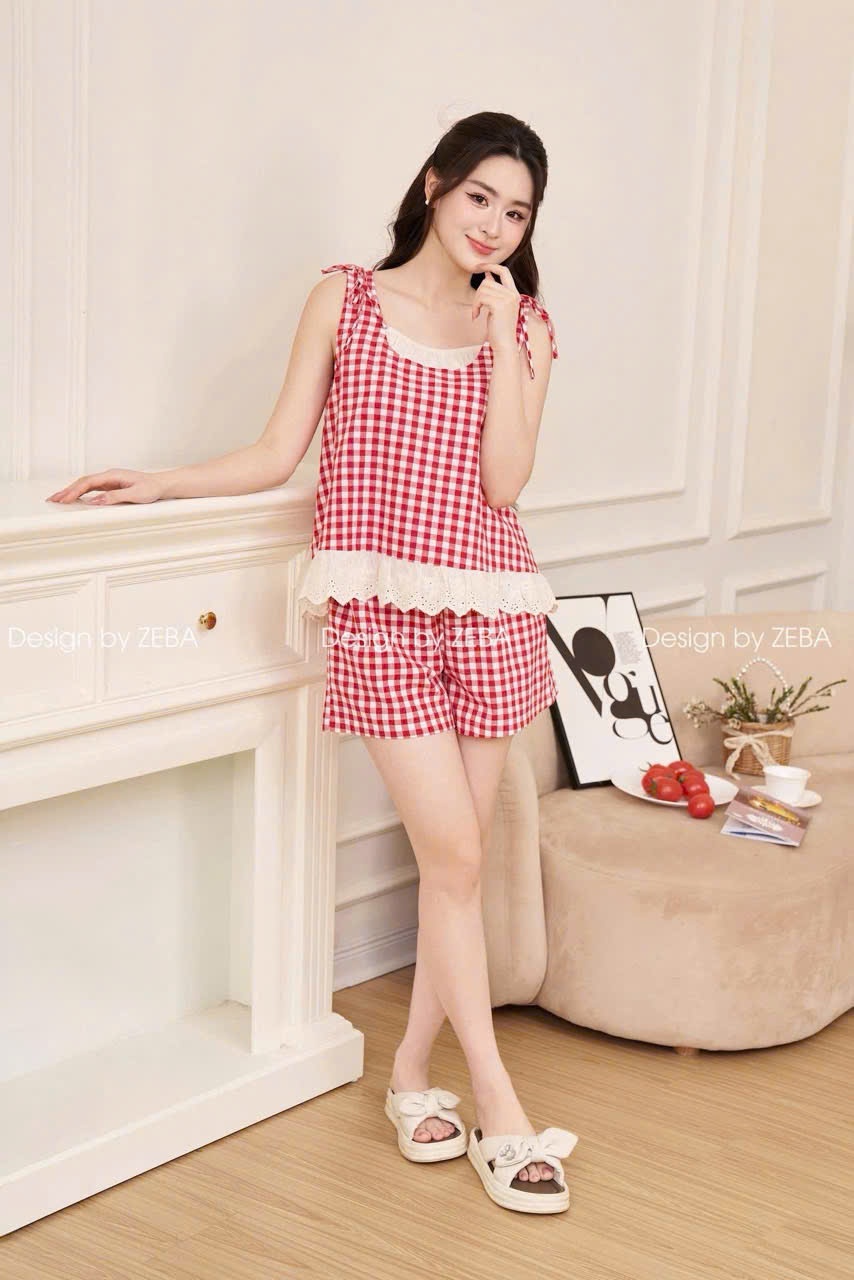 Y4527-BỘ ĐÙI NỮ KẺ CARO ĐỎ PHỐI REN GẤU