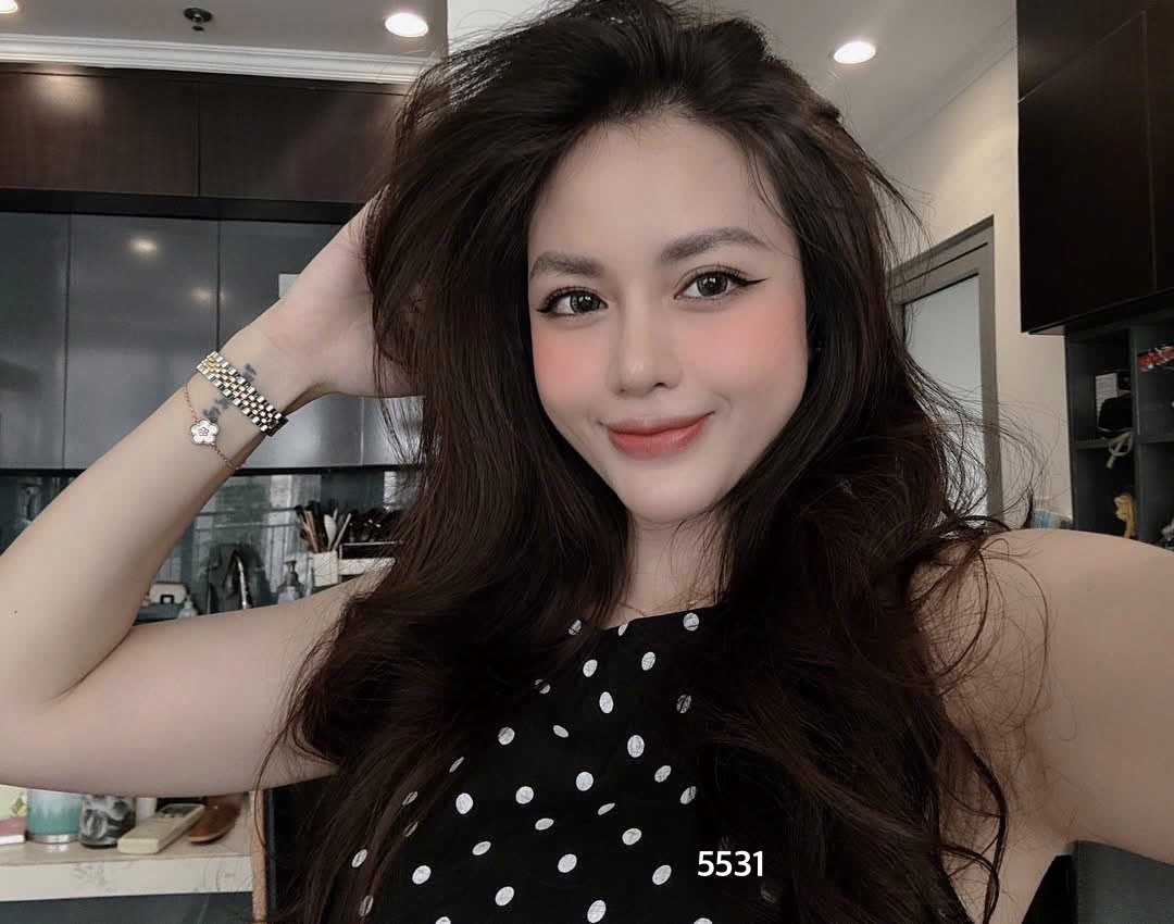 L349-SET ÁO CHẤM BI ĐEN QUẦN SUÔNG NỮ