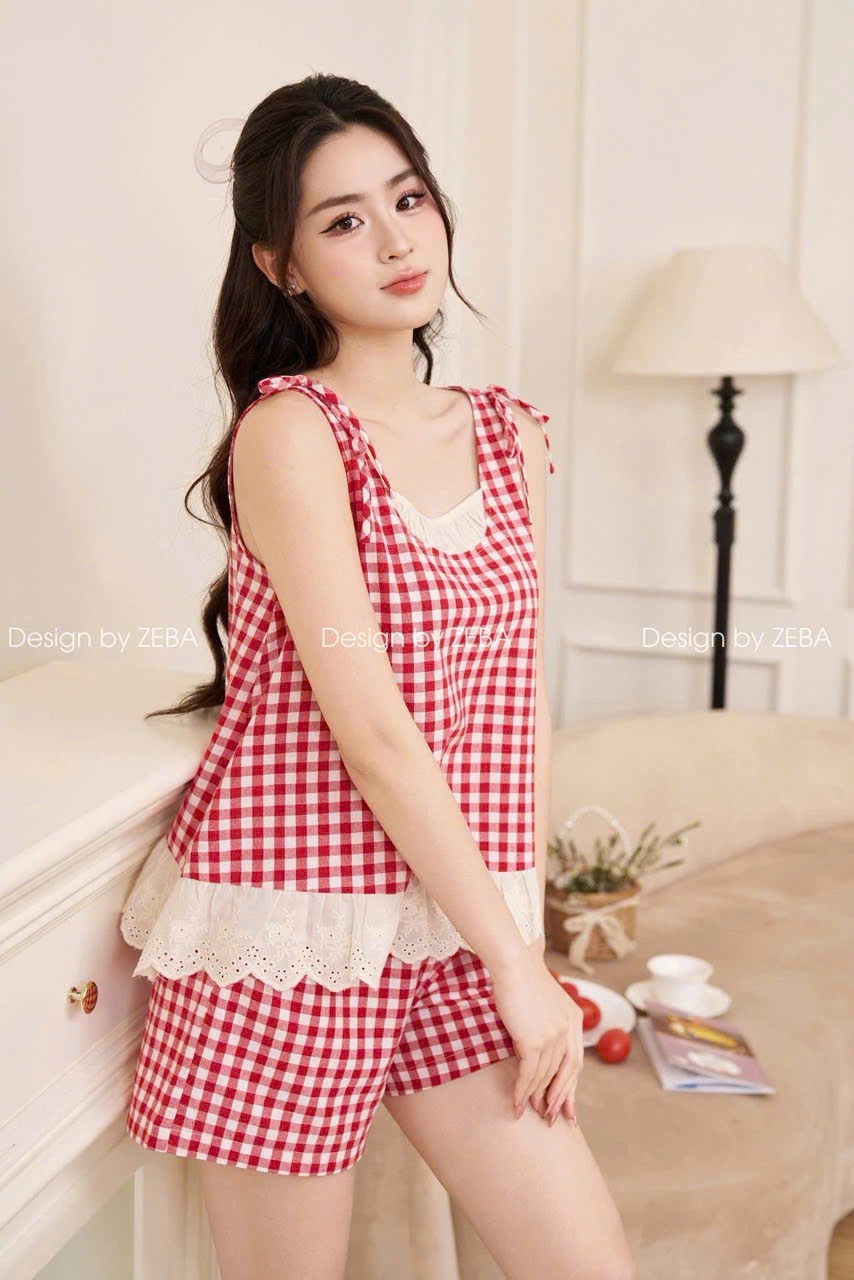 Y4527-BỘ ĐÙI NỮ KẺ CARO ĐỎ PHỐI REN GẤU