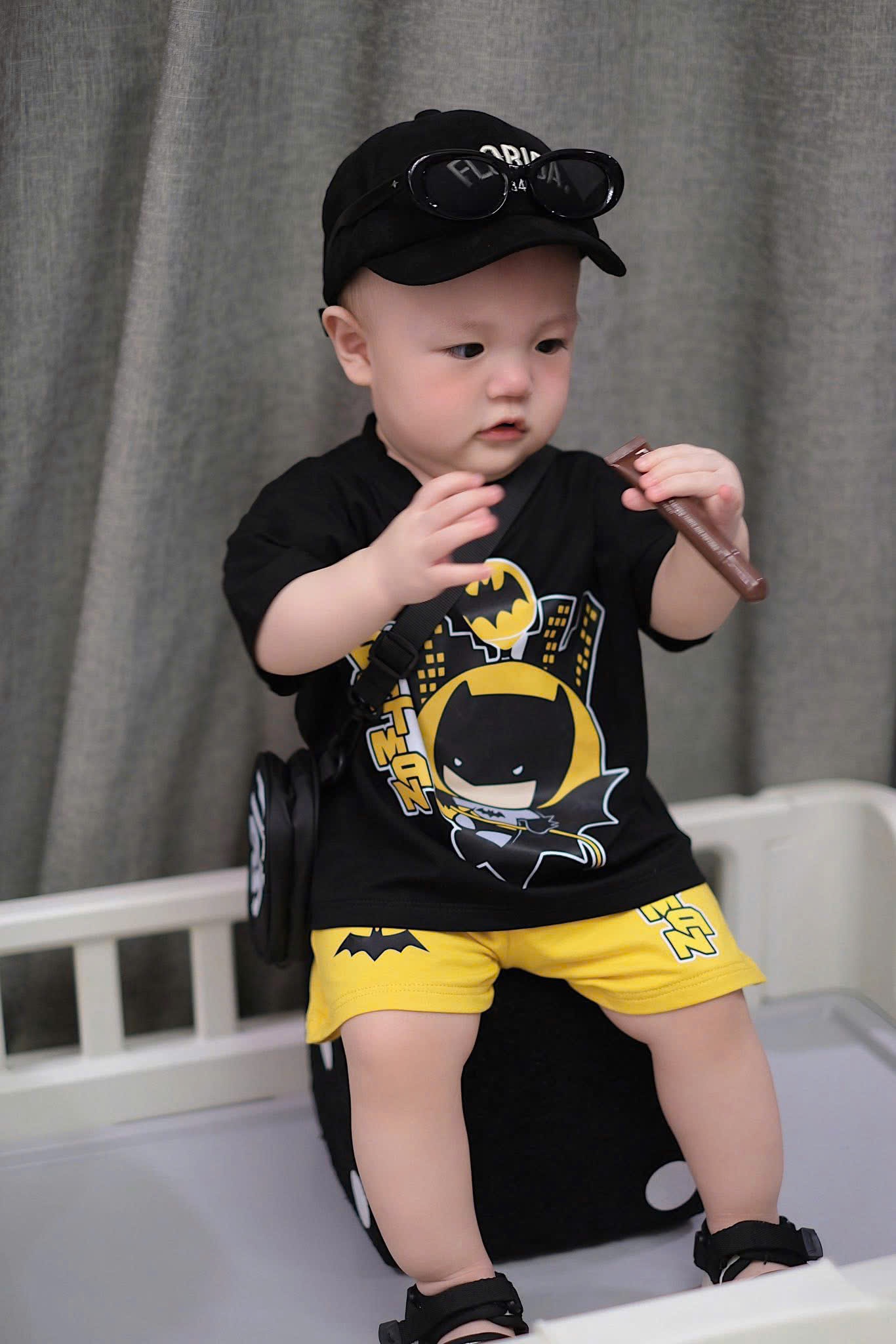 NO775 - SET BỘ COTTON BATMAN TONE ĐEN VÀNG CHO BÉ TRAI