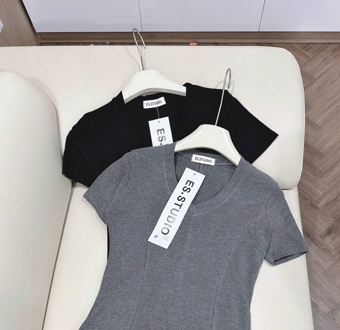 Y4537- VÁY ZIP DÁNG DÀI CỔ TIM TRƠN