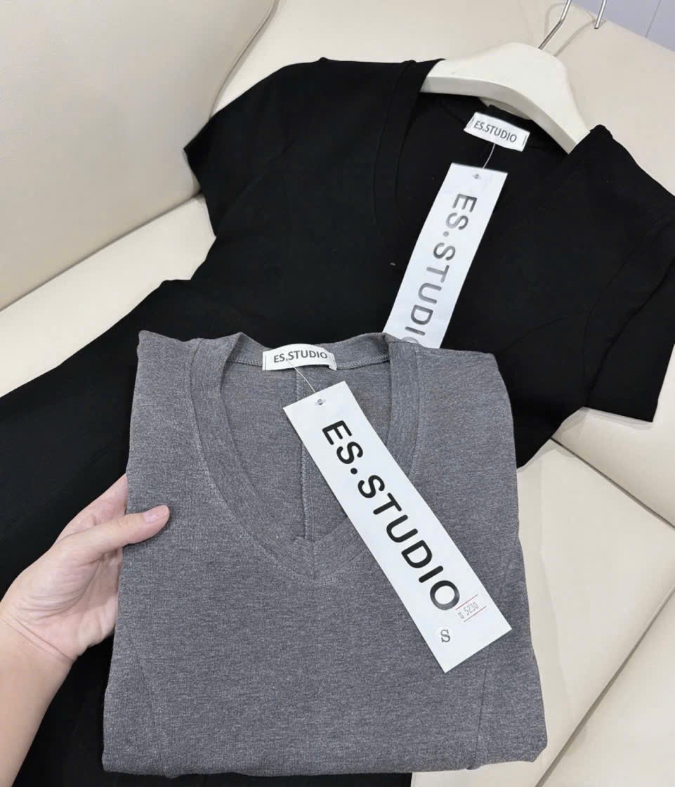 Y4537- VÁY ZIP DÁNG DÀI CỔ TIM TRƠN