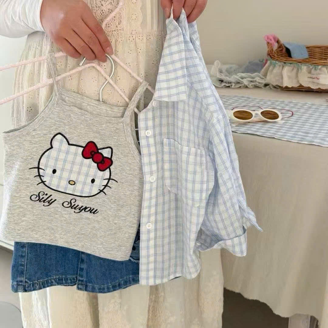 NO781-SÉT 3 CHI TIẾT ÁO 2 DÂY SƠ MI KẺ QUẦN VÁY JEAN KITTY BÉ GÁI