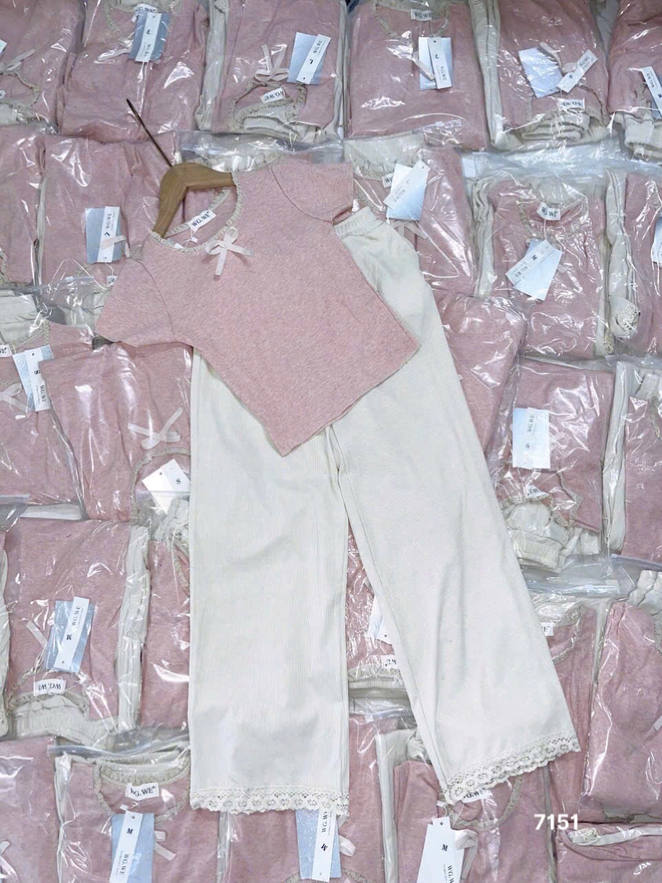 L399-SET BỘ ÁO HỒNG PHỐI REN NƠ QUẦN SUÔNG PHỐI REN NỮ