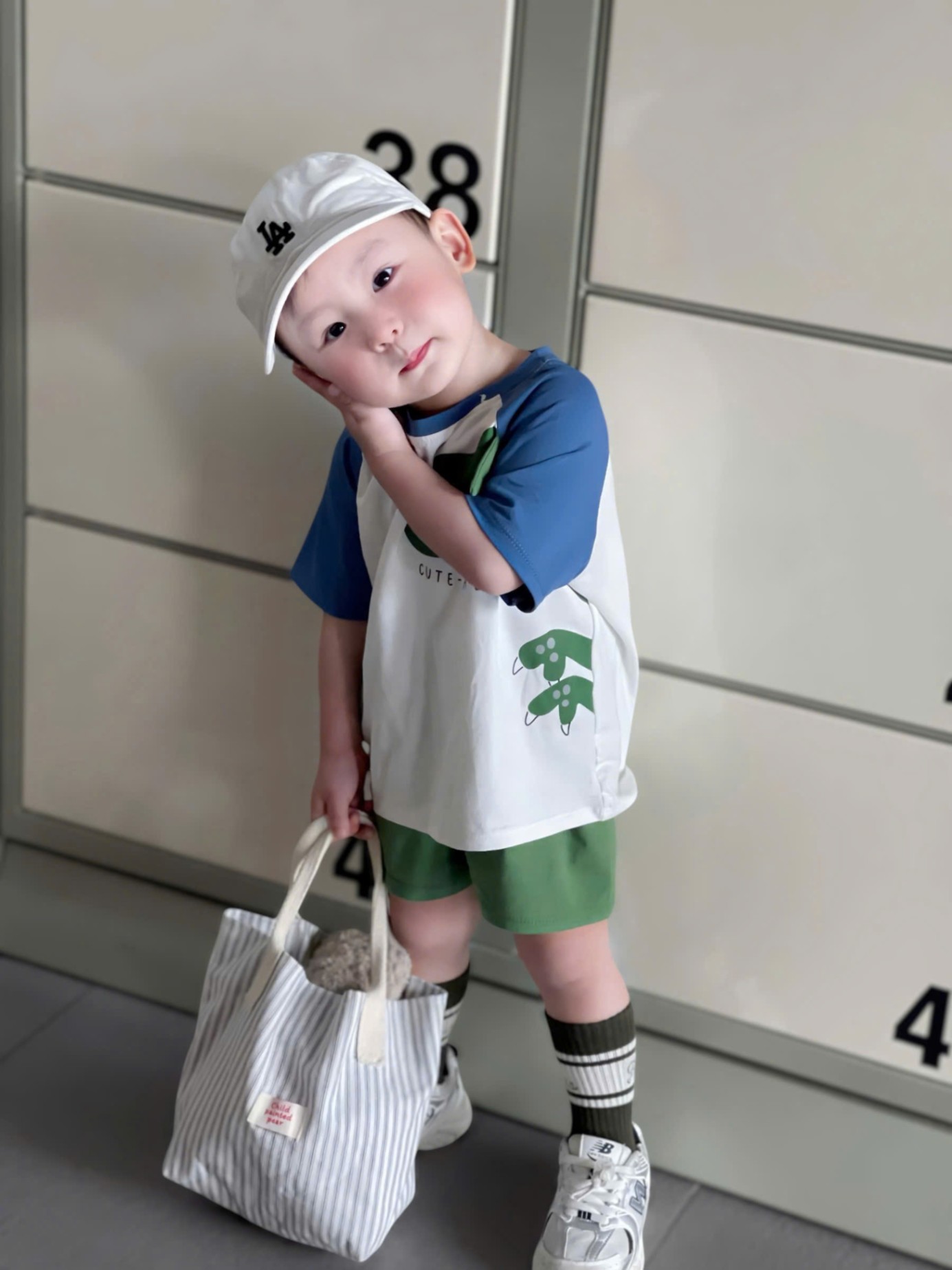TH836-SET 2 BỘ KHỦNG LONG CUTE BÉ TRAI