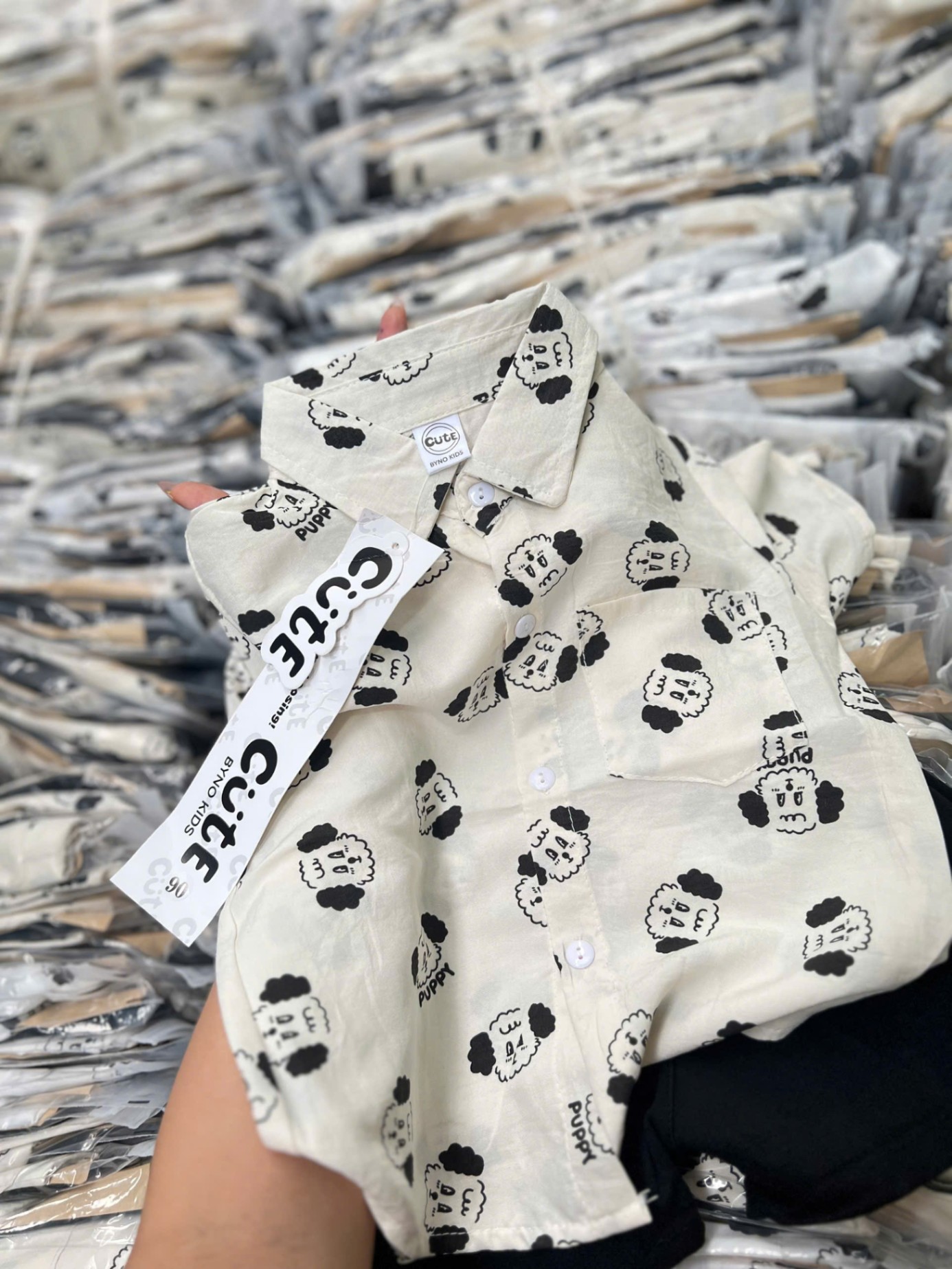 NO790 - SET ÁO SƠ MI CÚN MIX QUẦN KAKI ĐEN CHO BÉ CỰC YÊU