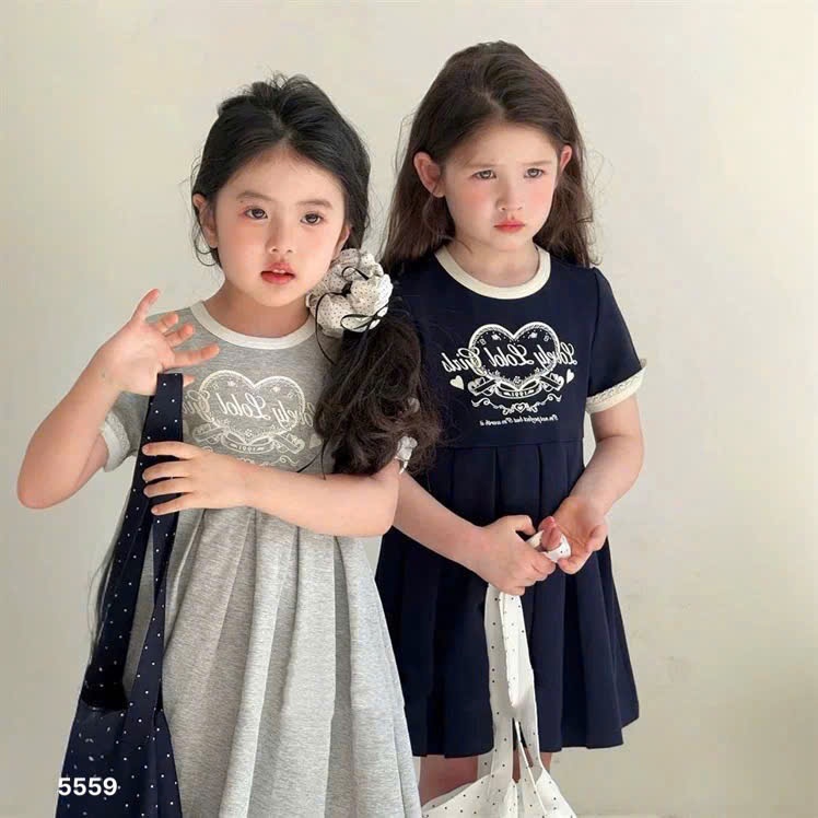 L416 - SET HAI VÁY HOẠ TIẾT TRÁI TIM BÉ GÁI