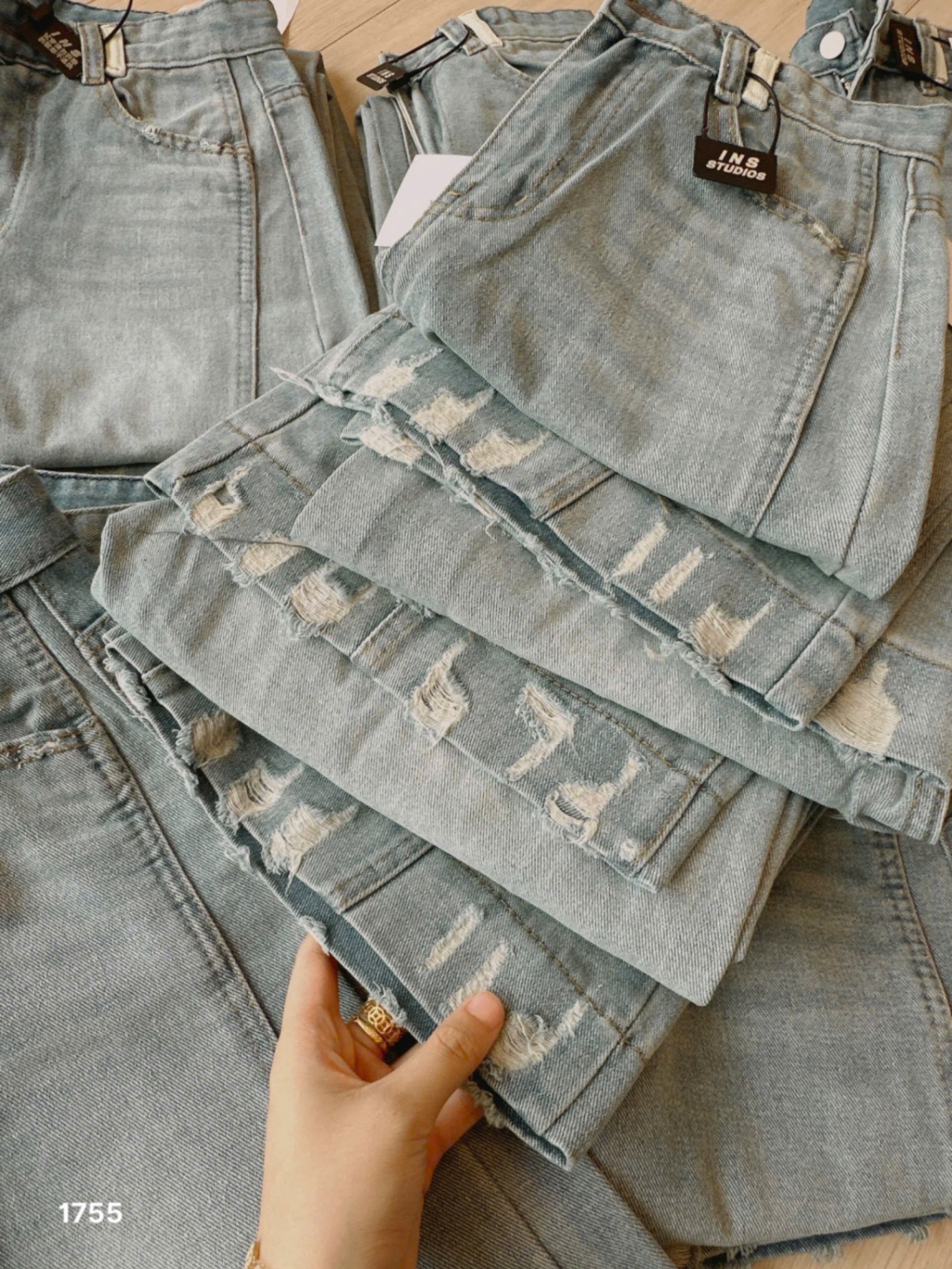L450-QUẦN JEANS RÁCH GẤU PHỐI ĐỈA ỐNG SUÔNG