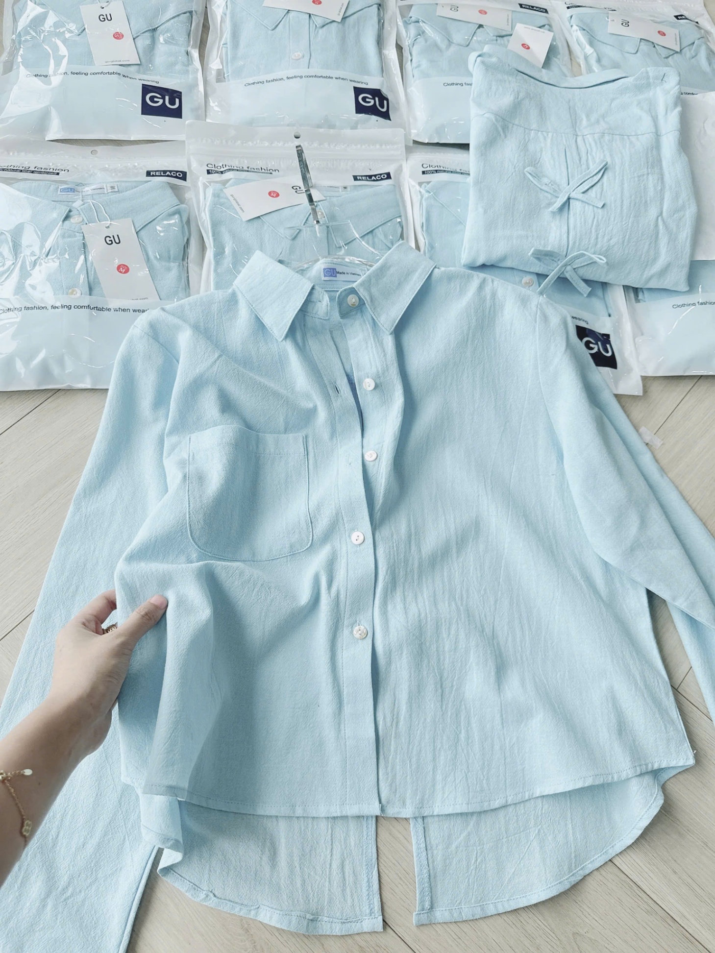Y4655-ÁO SƠ MI NỮ GU XANH DÀI TAY NƠ SAU