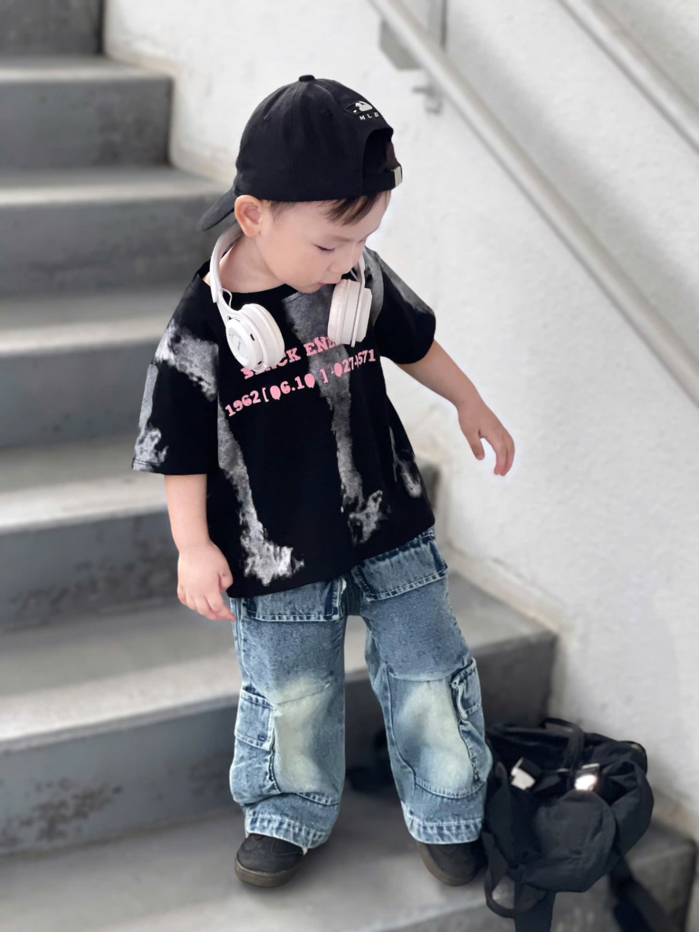 L496 - SET ÁO LOANG QUẦN JEAN TÚI HỘP CHO BÉ 2M
