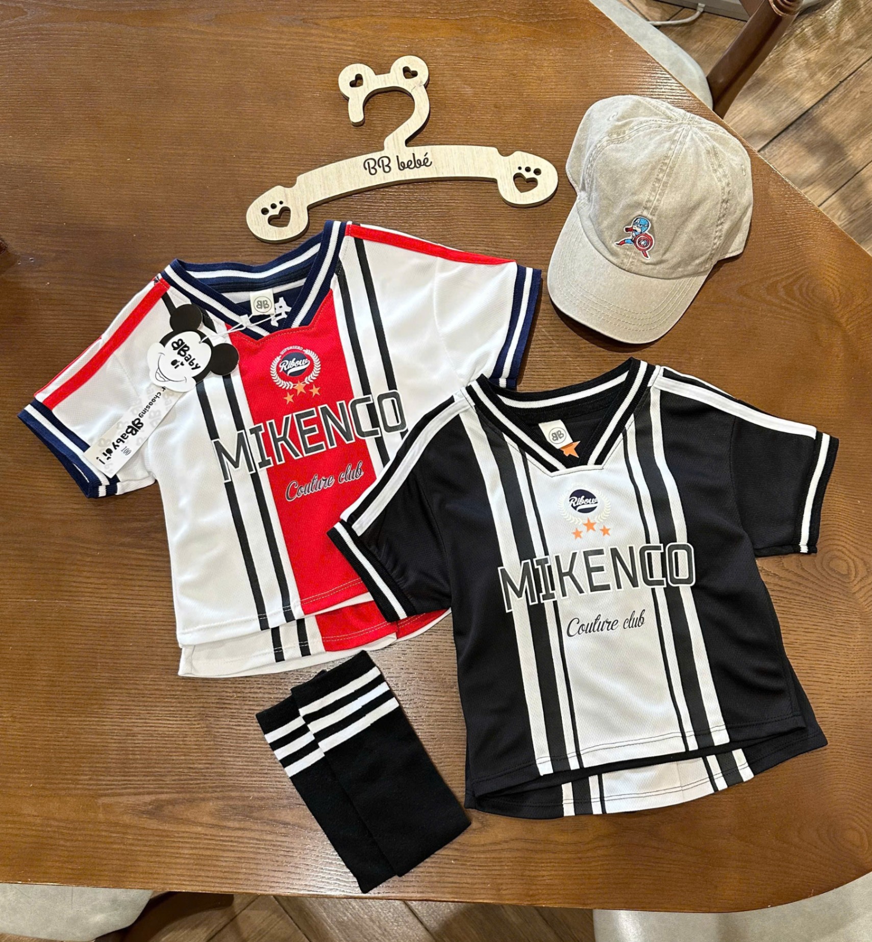 NO808 - SÉT 2 BỘ BÓNG RỔ THÔNG HƠI MIKENCO TONE ĐỎ ĐEN CHO BÉ
