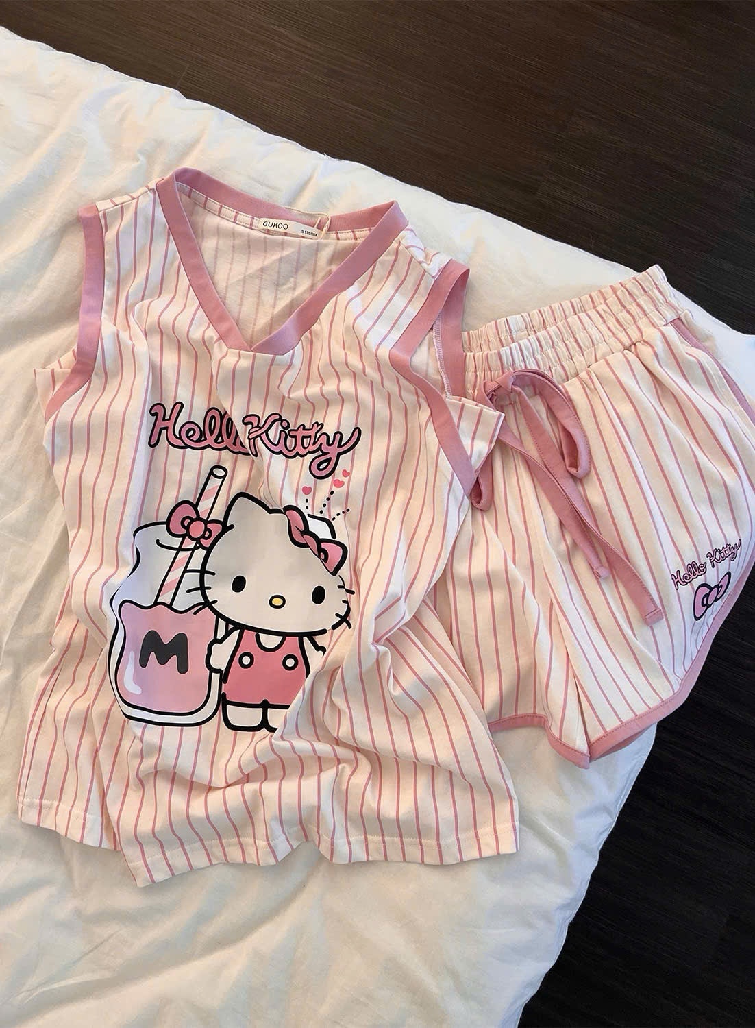 L507 - SET COTTON SÁT NÁCH CỔ V KẺ SỌC HELLO KITTY HỒNG NEW