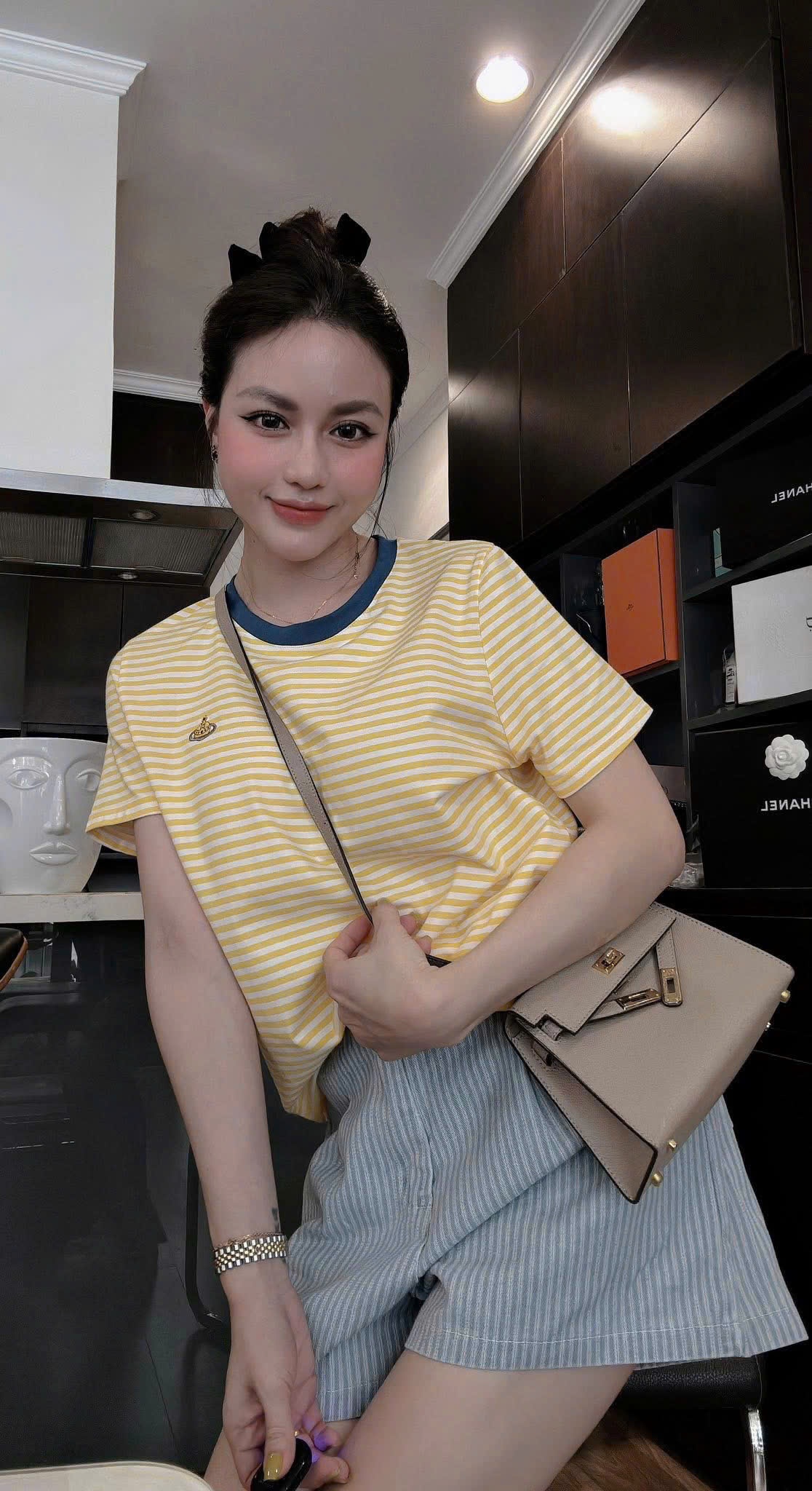 Y4672-SET ÁO VÀNG KẺ NGANG THÊU QUẦN XANH SỌC