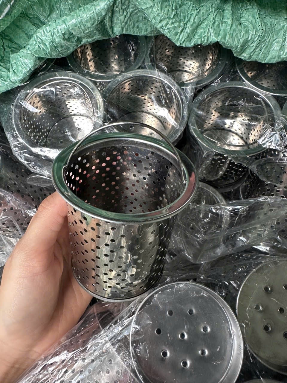 Rổ Lọc Rác Inox dùng cho bồn rửa chén giúp chặn nước, lọc rác, chống ...