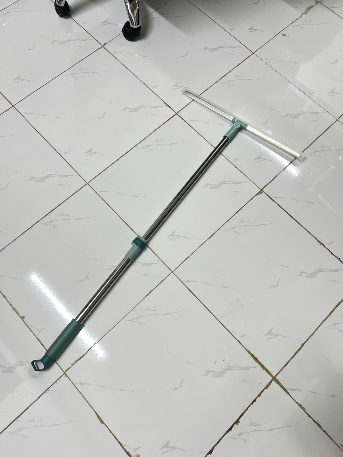 Cây Gạt Nước Sàn Nhà Cỡ Lớn 50cm, Chổi Gạt Nước Nhà Tắm Đa Năng - Đầu Silicon Xoay 180 độ, Cán Inox Tăng Giảm Chiều Dài