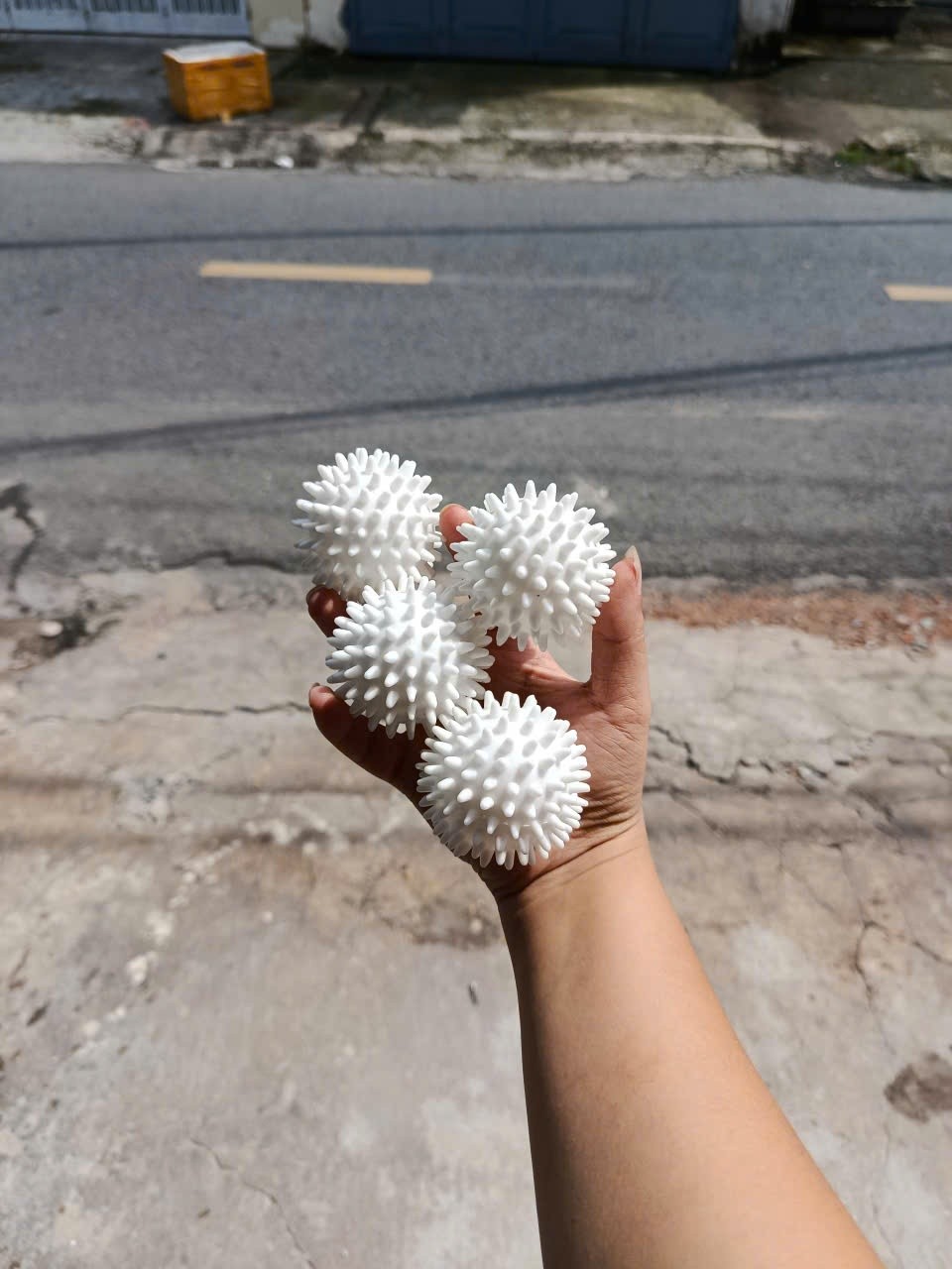 Bóng giặt Hình Cầu Gai bằng cao su Hỗ Trợ Giặt Đồ Siêu Sạch Chống Nhăn - Bóng gai cao su giặt đồ giá sỉ