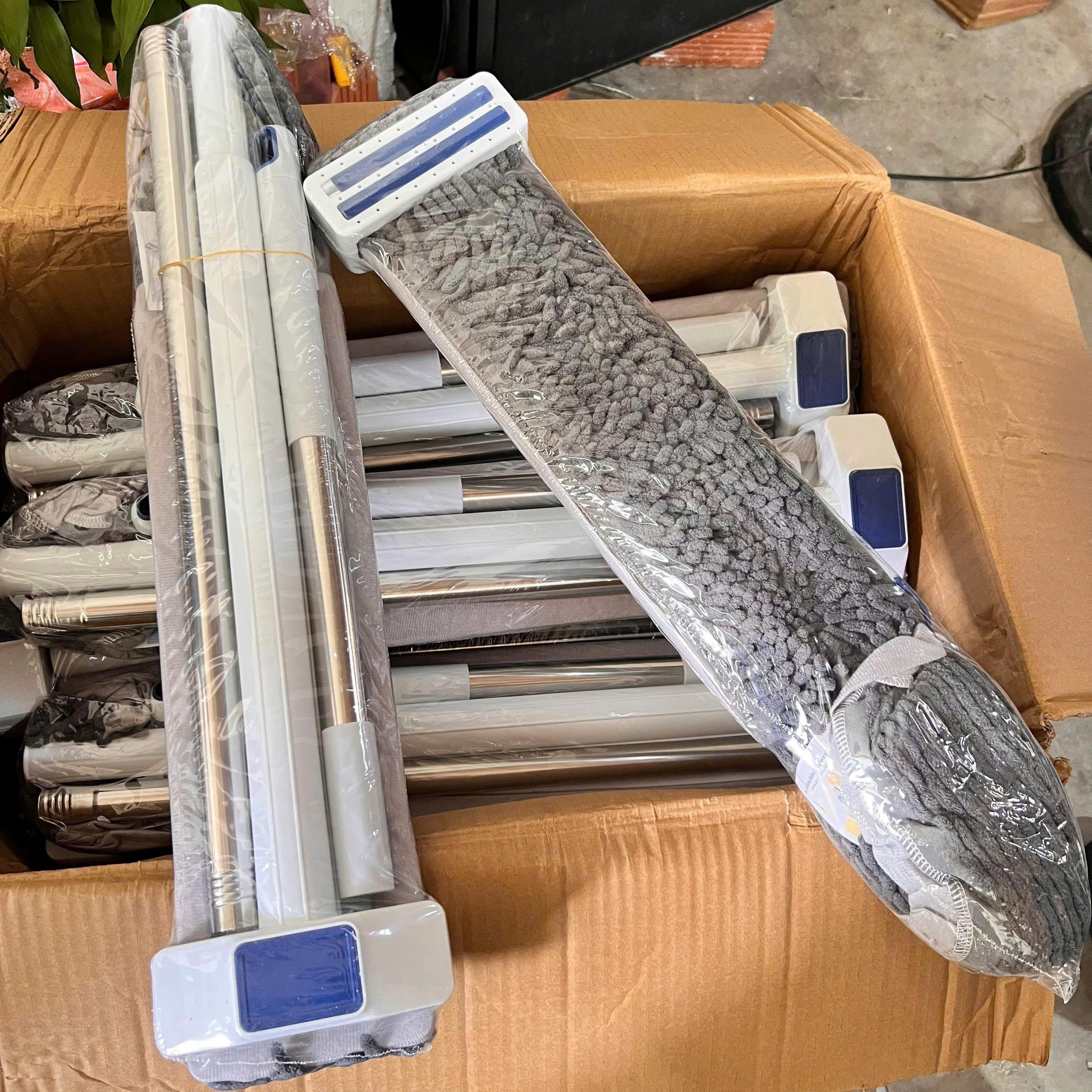 Cây lau nhà vắt tay - hàng dài - Cây lau nhà đa năng giá sỉ