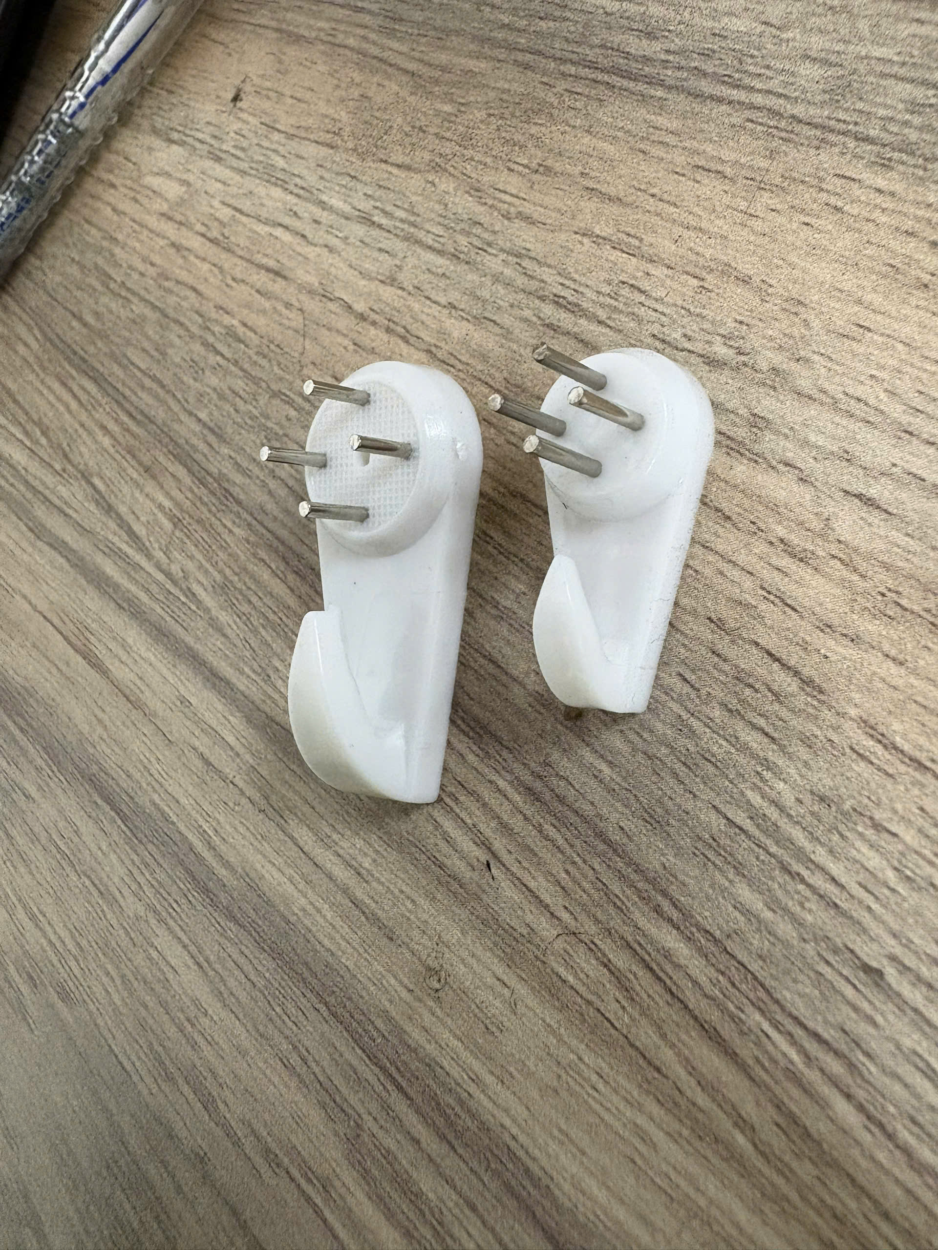 Đinh 4 chân dài 3.5cm treo tranh, móc chìa khóa, móc treo đồ đóng tường tiện lợi - Đinh 4 chân giá sỉ