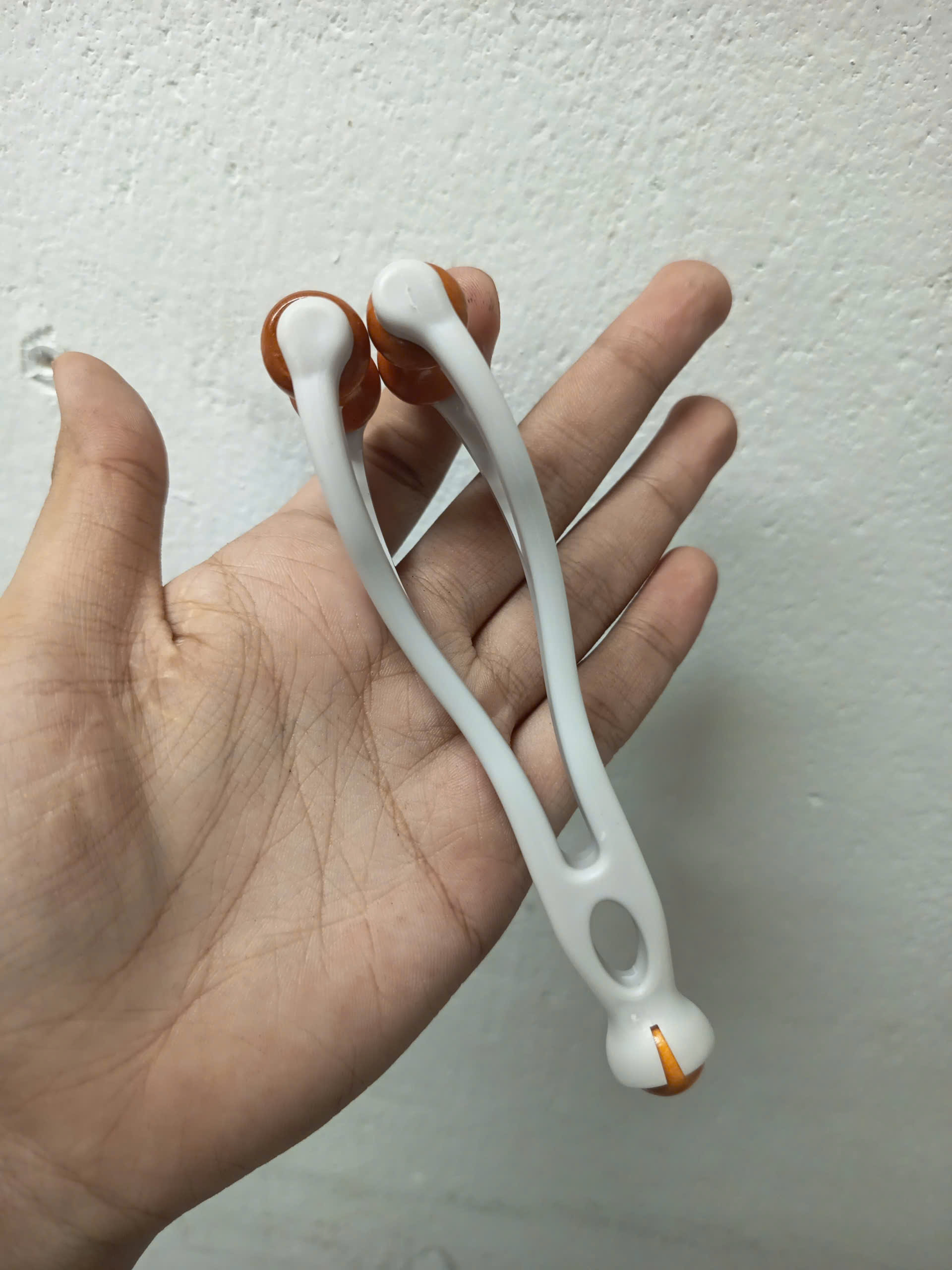 Dụng cụ Mát xa ngón tay con lăn bằng gỗ, có bi lăn, mát xa ngón tay FIN, kích thích huyệt đạo, giảm đau - Gia dụng giá sỉ