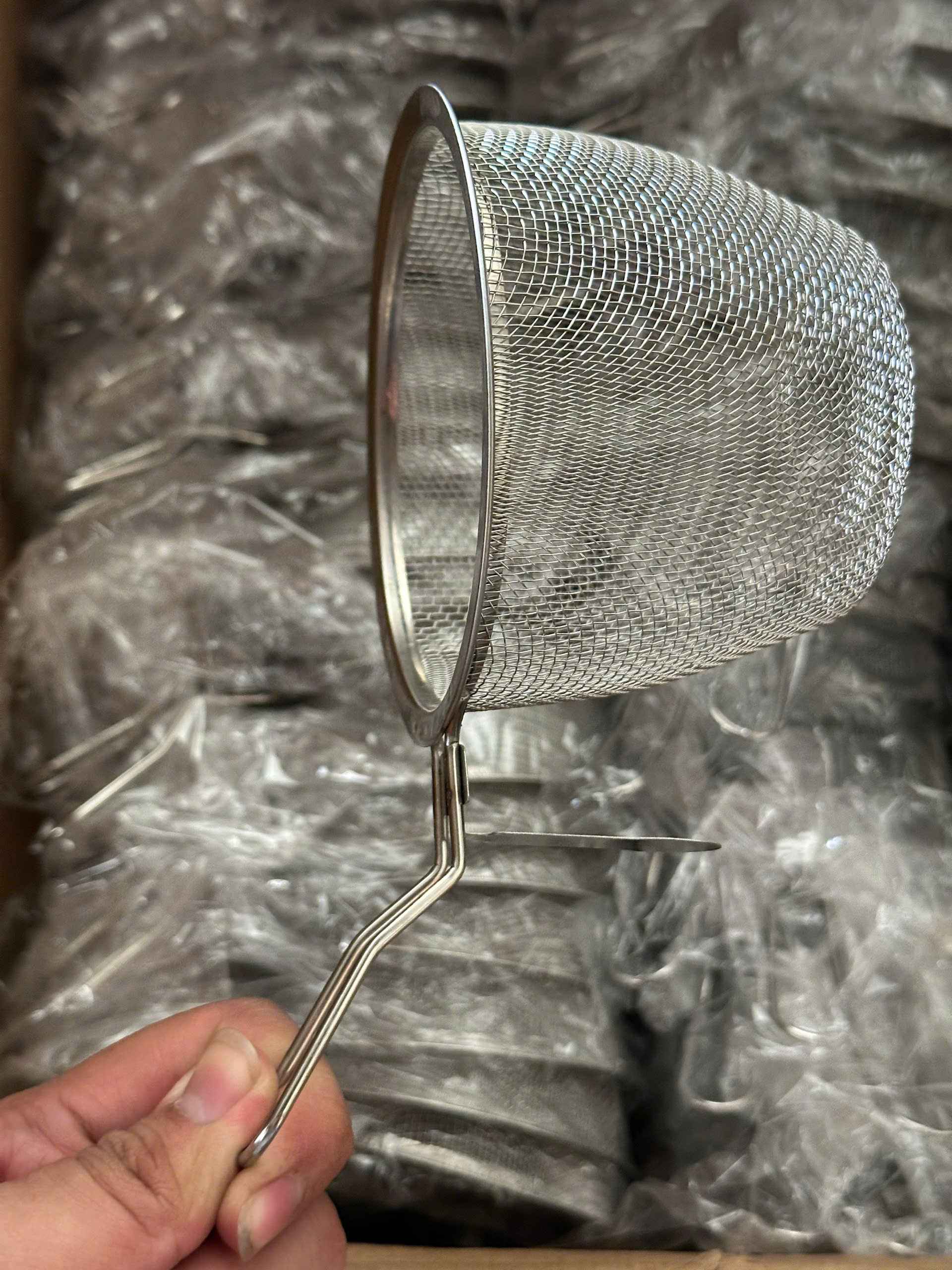 Giỏ Nhúng Lẩu Inox Có Móc Treo - Giỏ nhúng lẩu inox giá sỉ