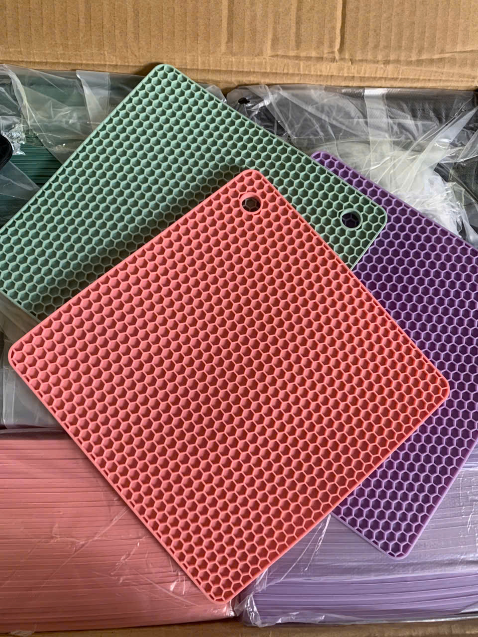 Miếng Lót Bếp Từ Silicon Chống Xước Bếp Chịu Nhiệt Độ Cao - Lót silicon giá sỉ